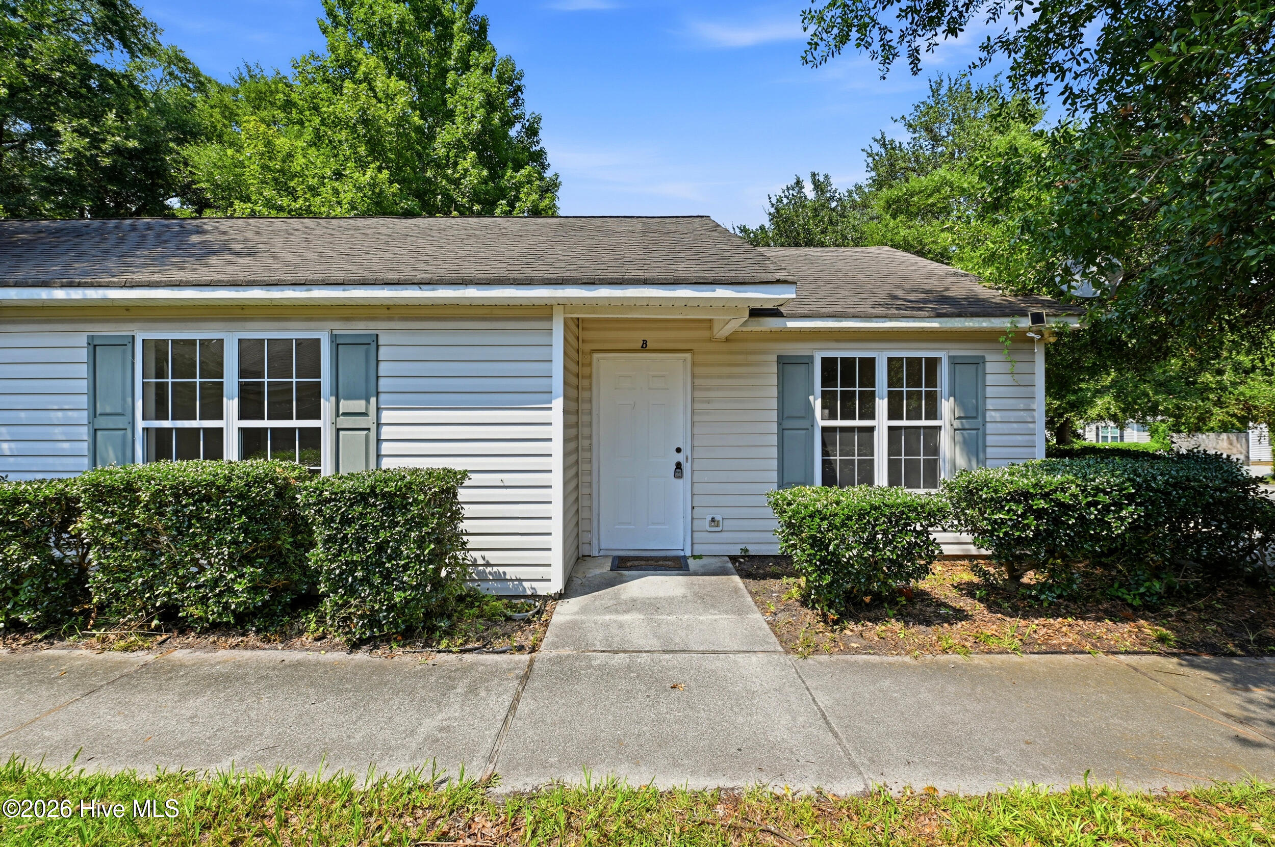118 Avondale Avenue B Property Photo 1