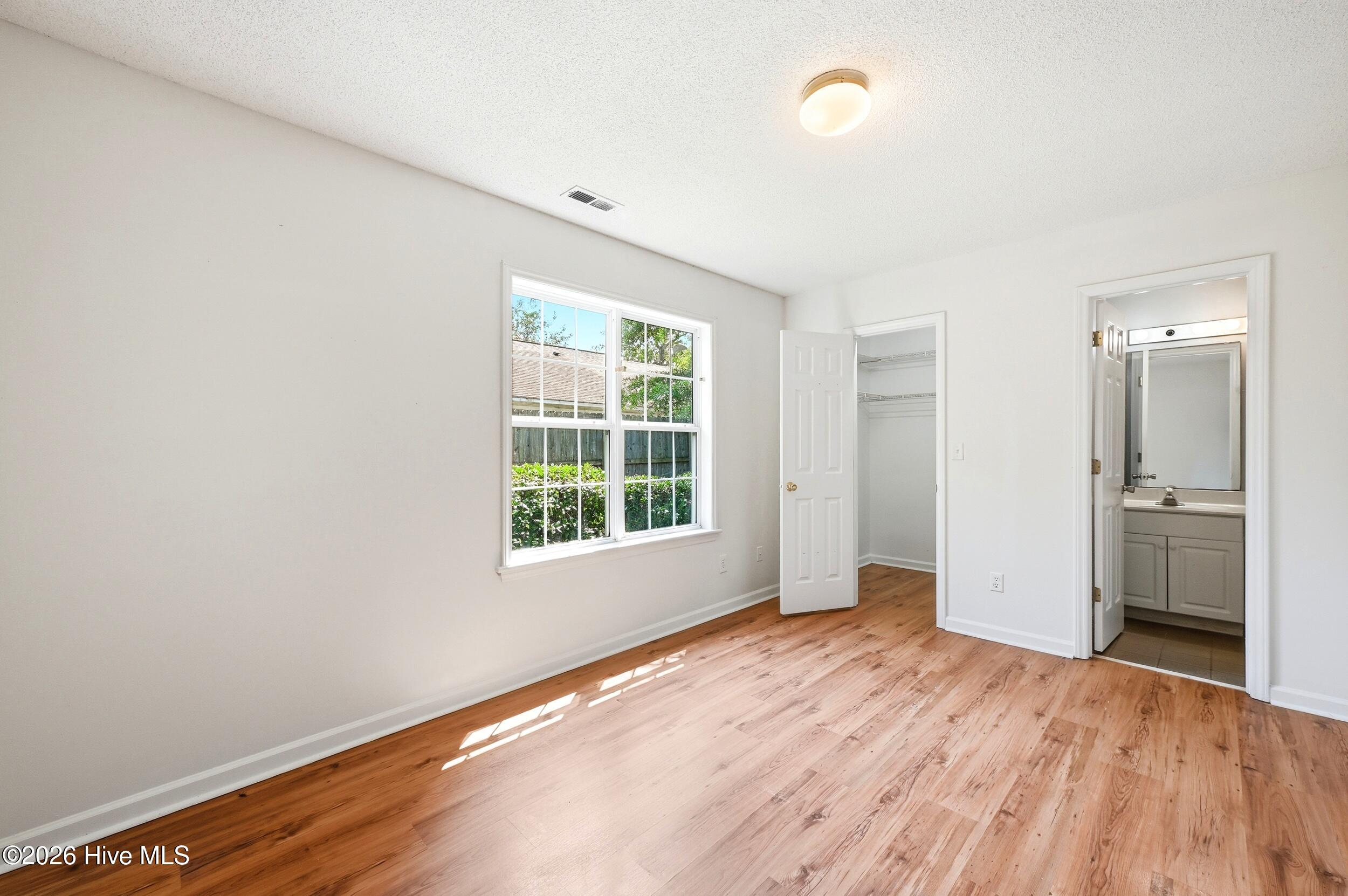 118 Avondale Avenue B Property Photo 11