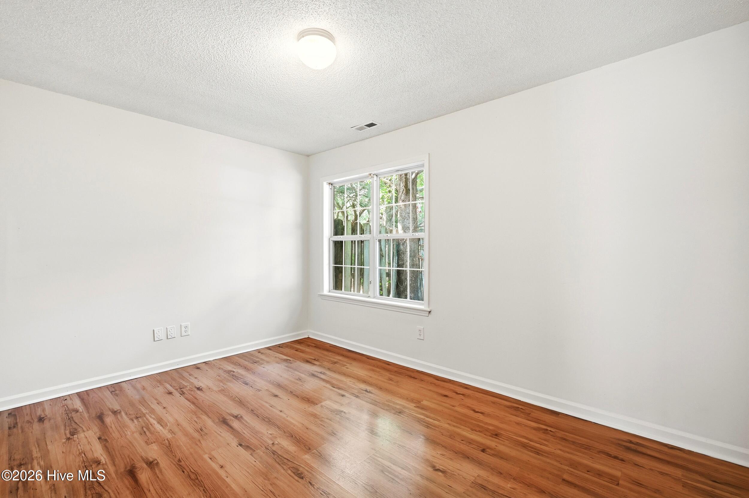 118 Avondale Avenue B Property Photo 18