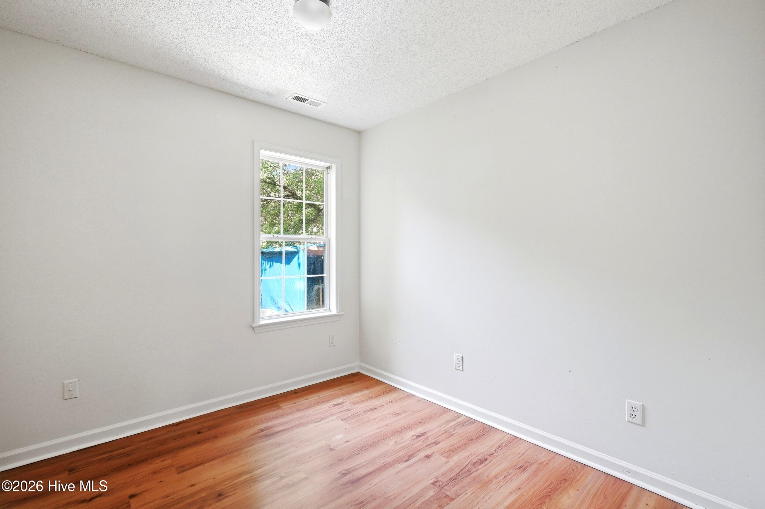 118 Avondale Avenue B Property Photo 19