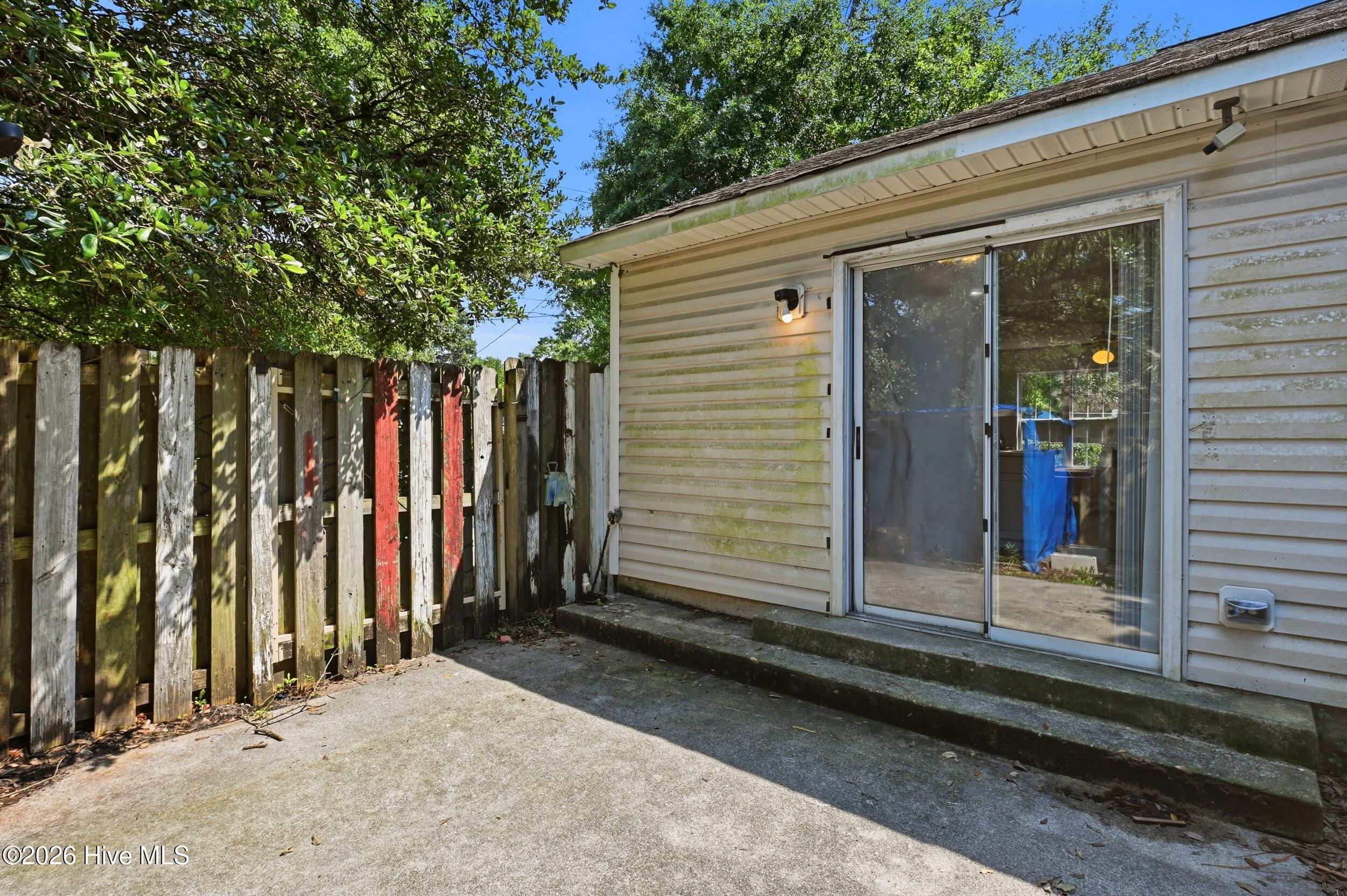 118 Avondale Avenue B Property Photo 25