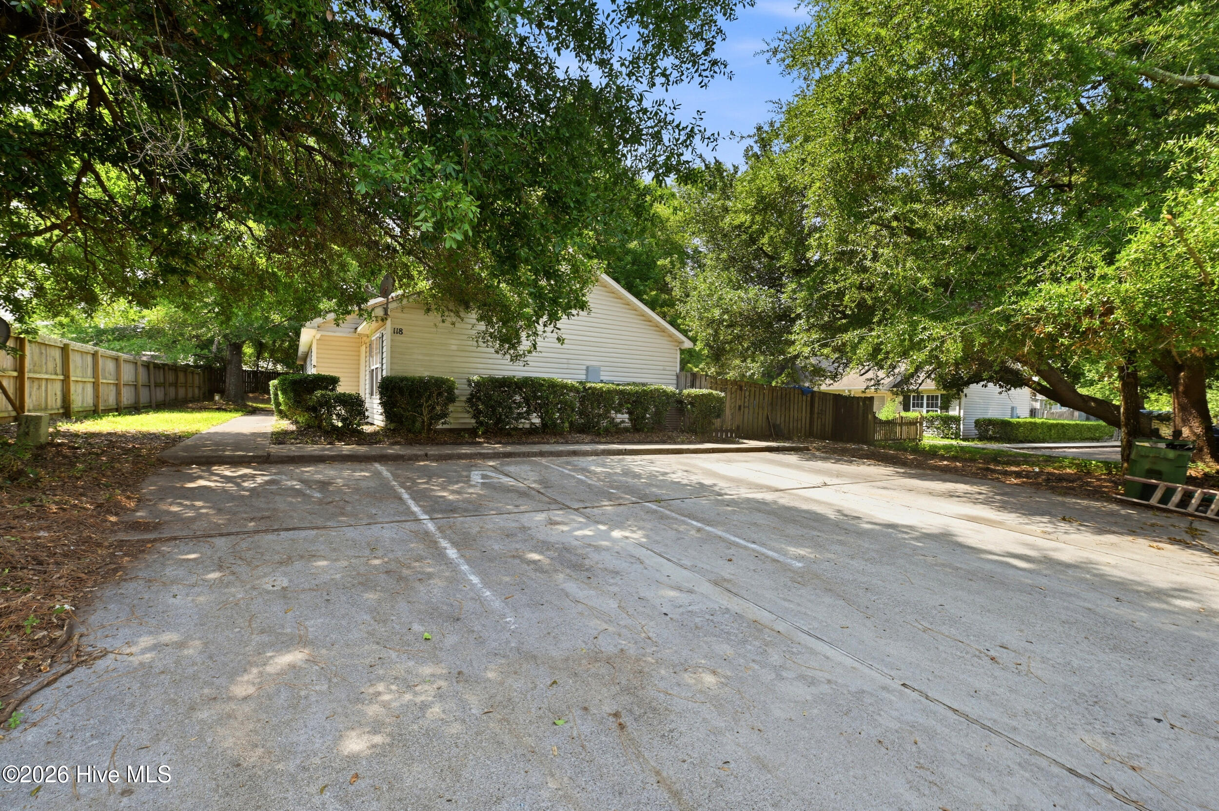 118 Avondale Avenue B Property Photo 31