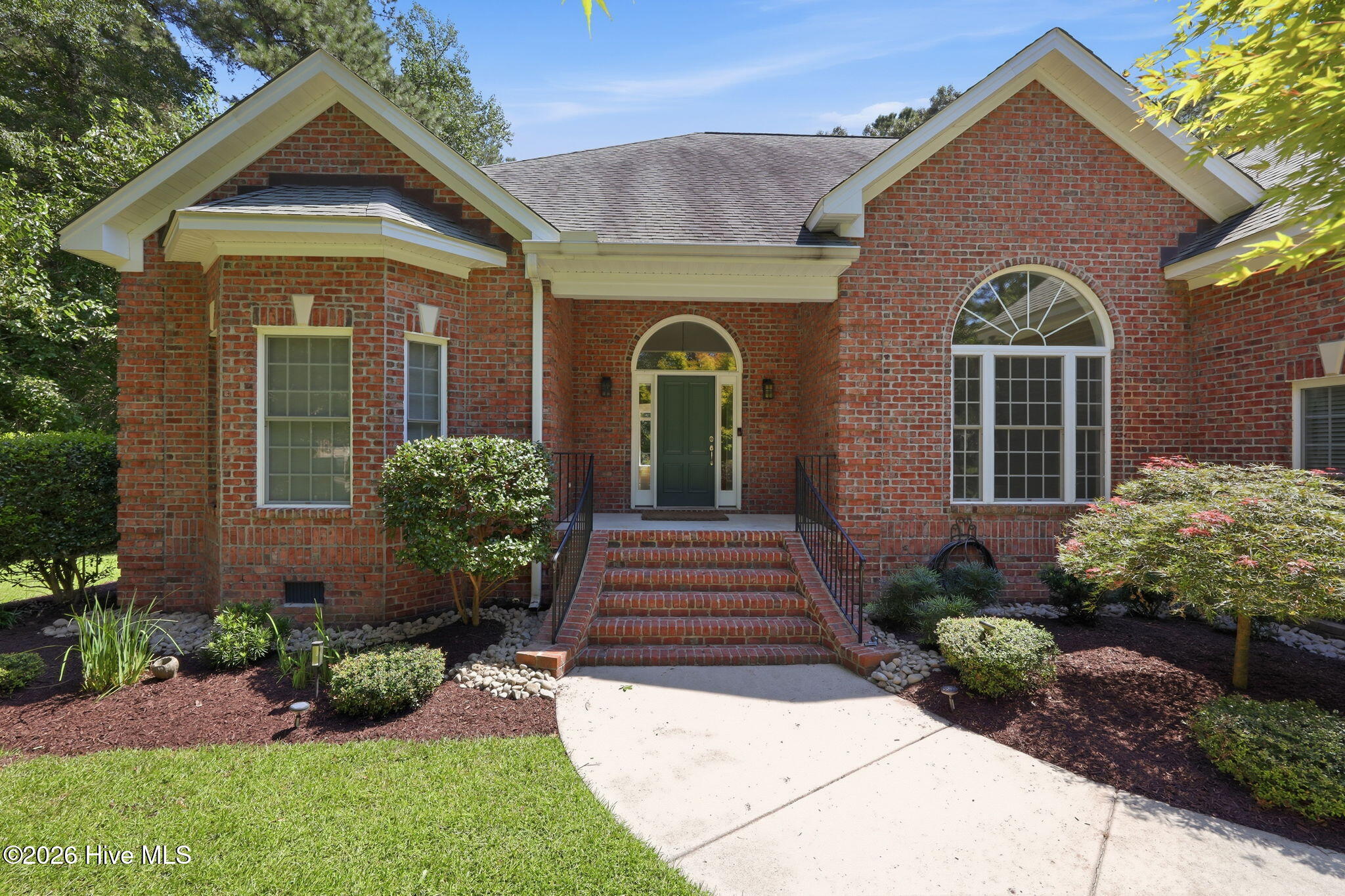 3807 Leaf Court Property Photo 1