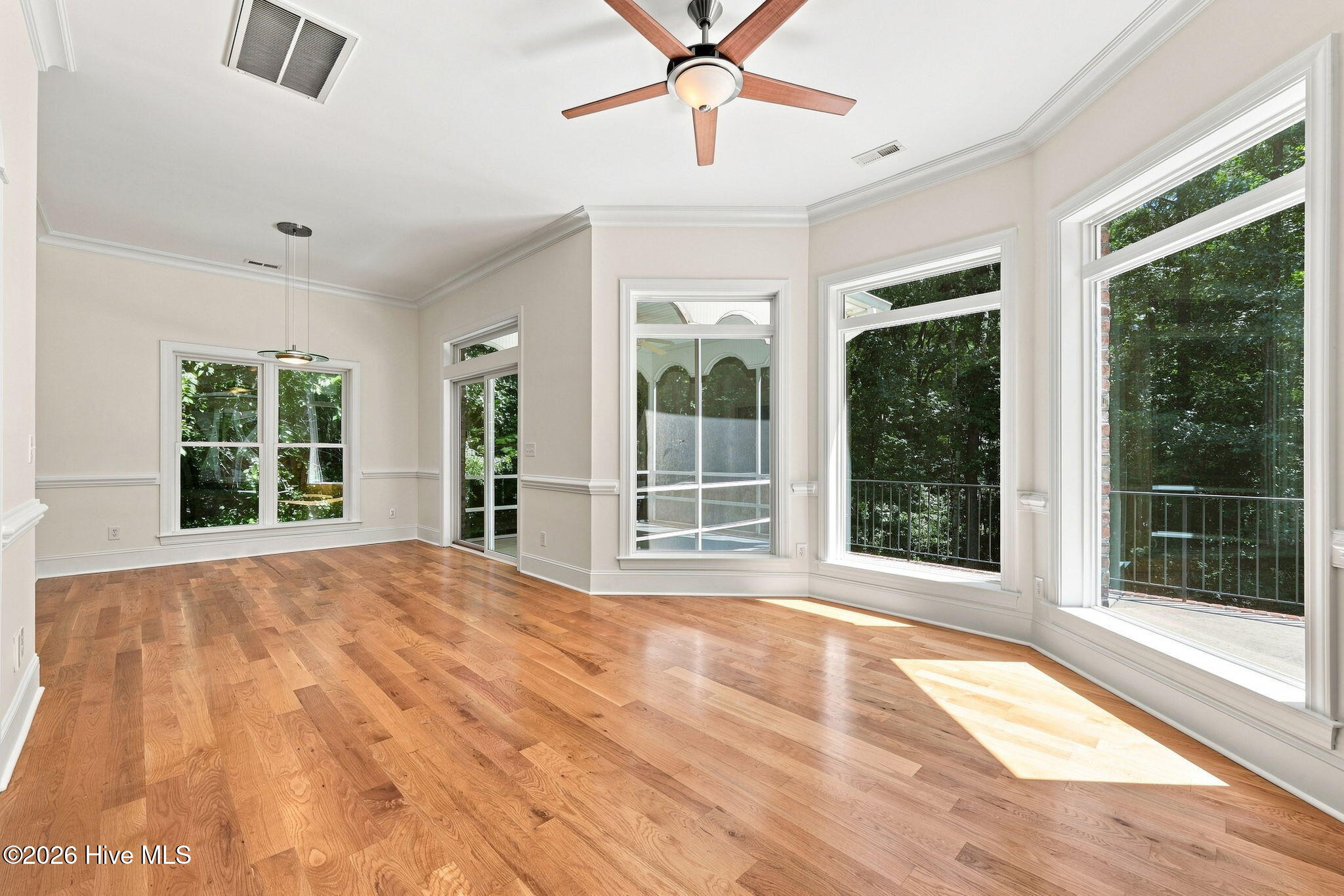 3807 Leaf Court Property Photo 11