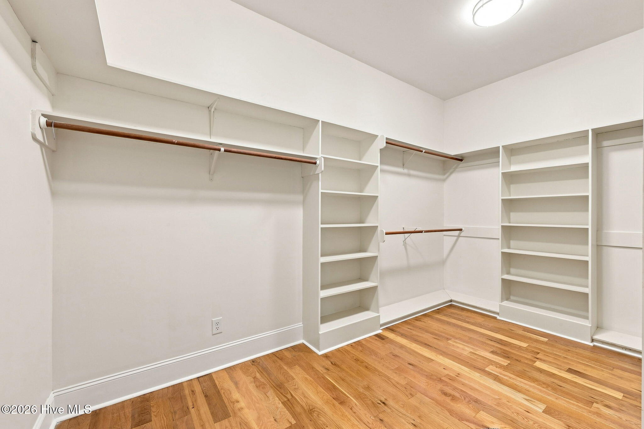 3807 Leaf Court Property Photo 25