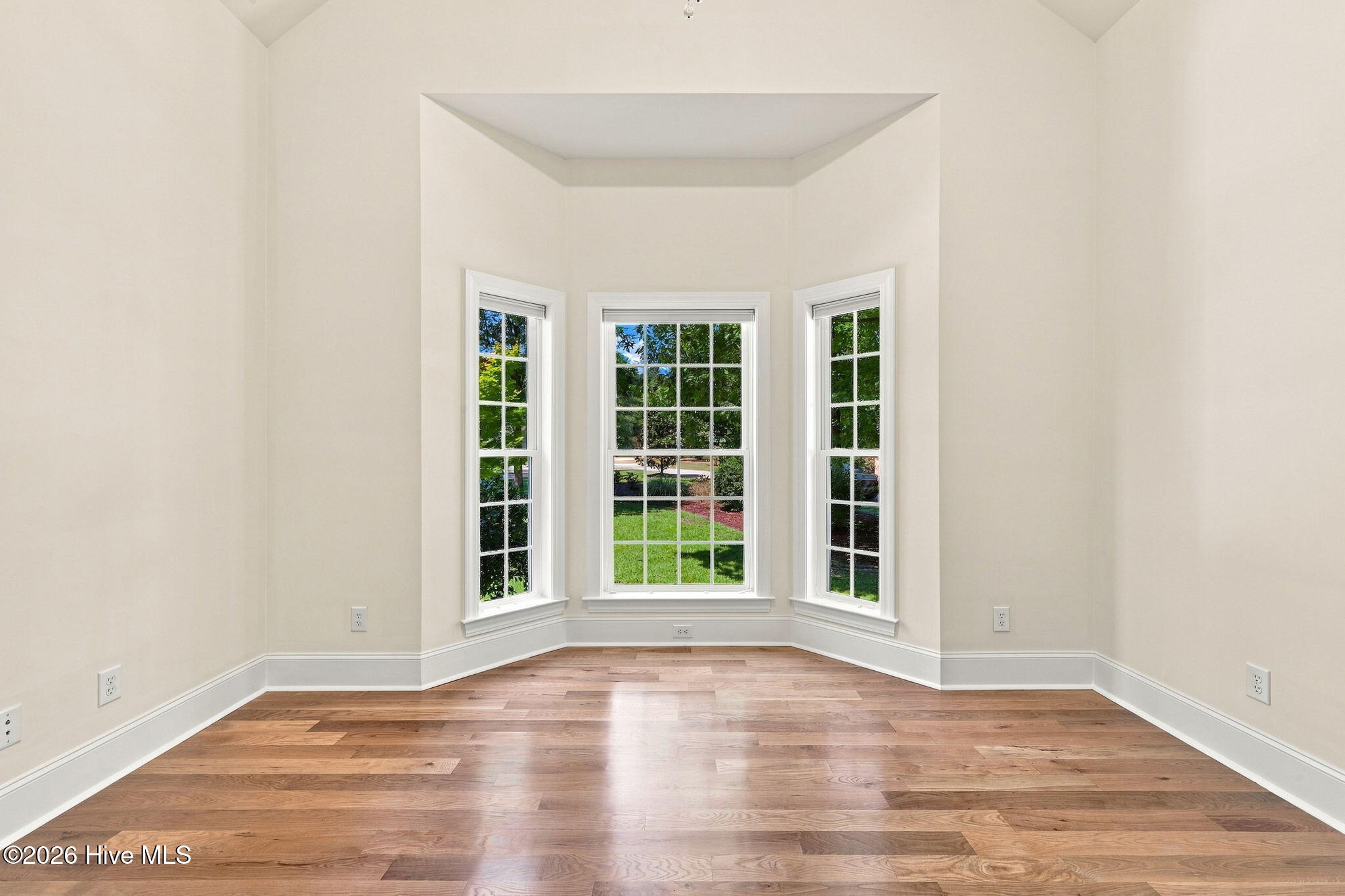 3807 Leaf Court Property Photo 28