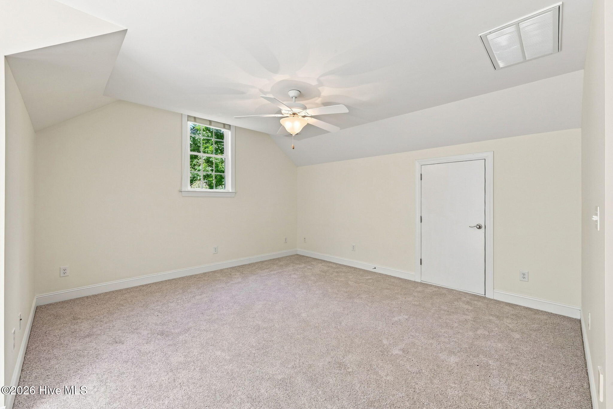 3807 Leaf Court Property Photo 34