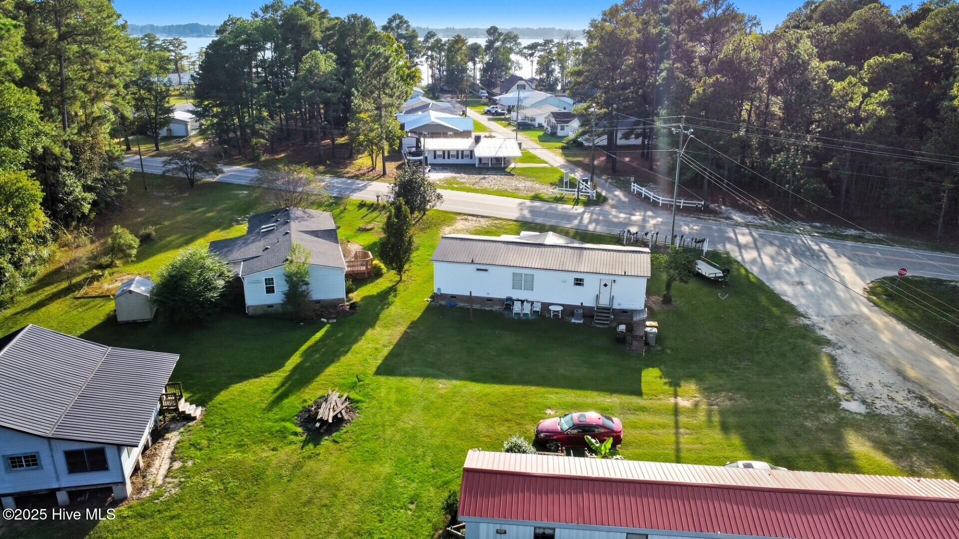 1025 White Lake Drive Property Photo 4