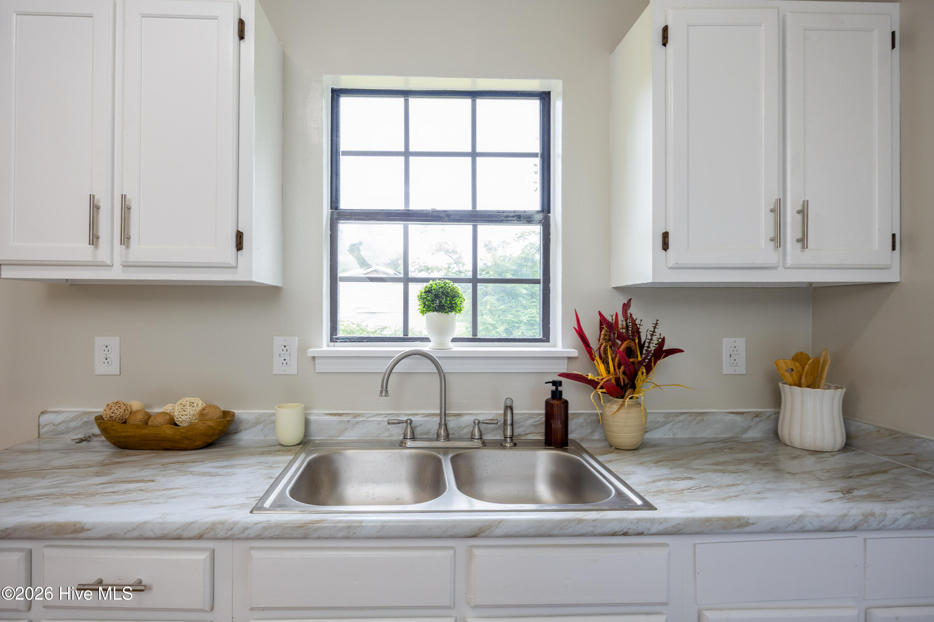 60 White Woods Road Property Photo 6