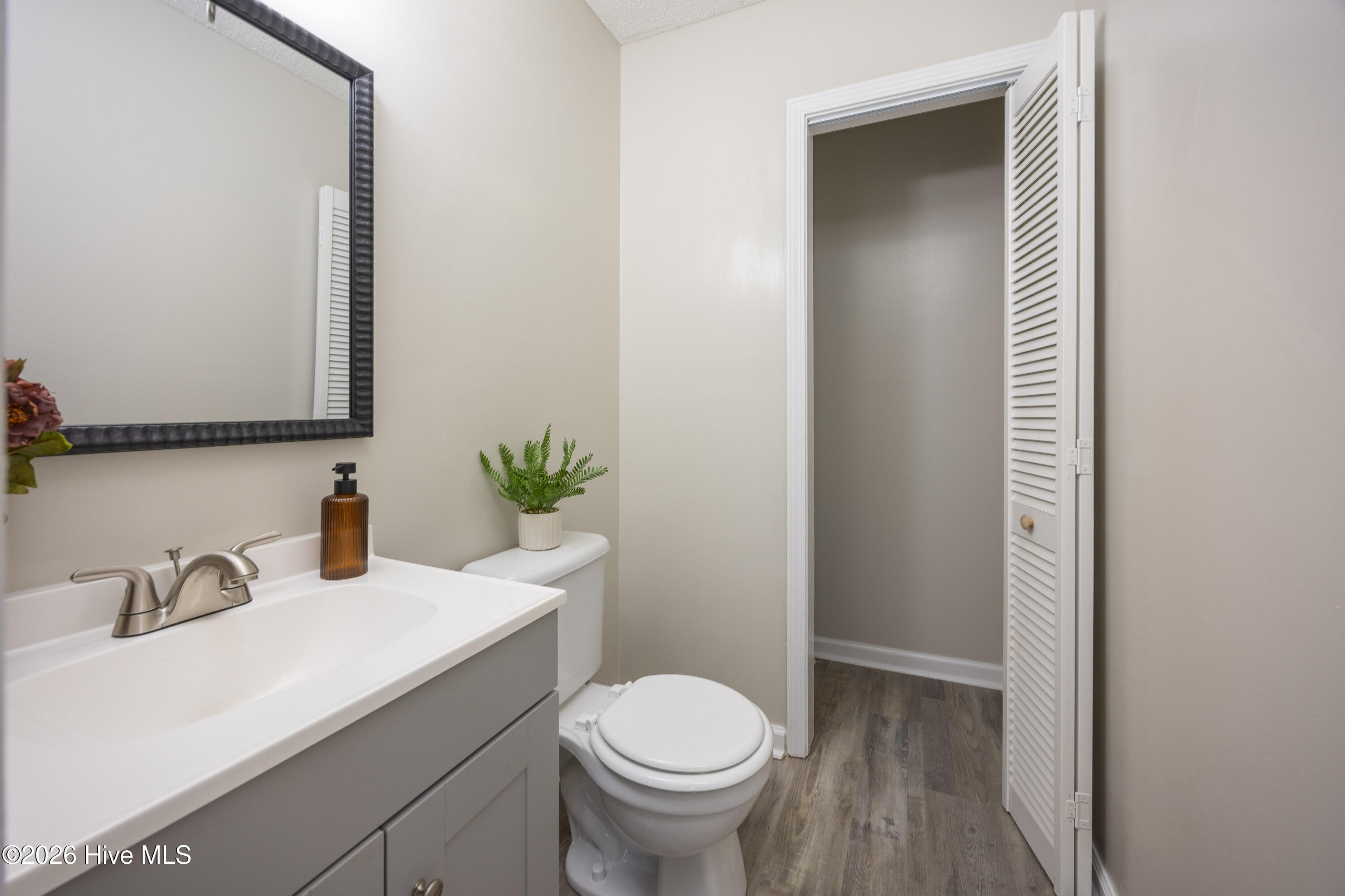 60 White Woods Road Property Photo 18