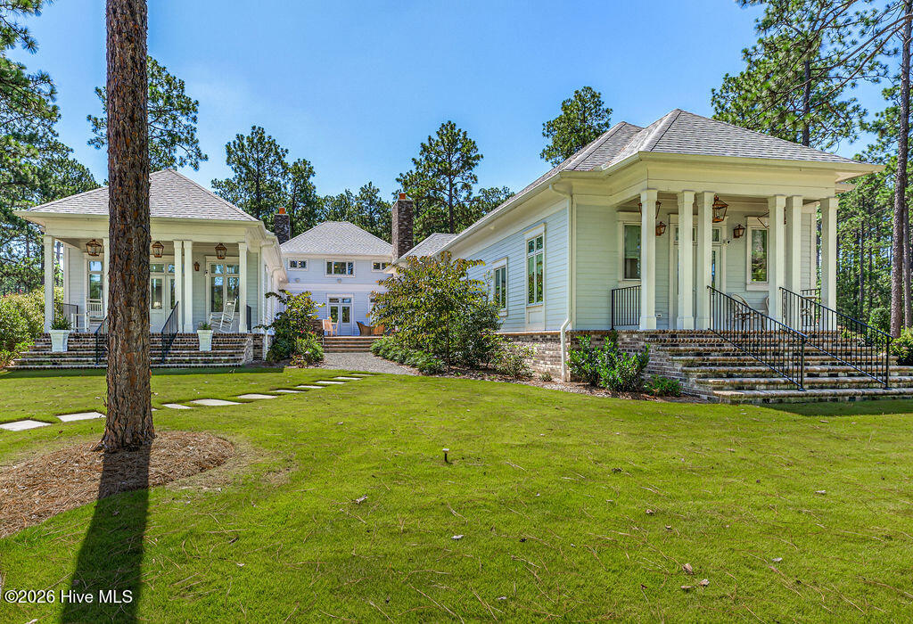 124 Chesterfield Drive Property Photo 4