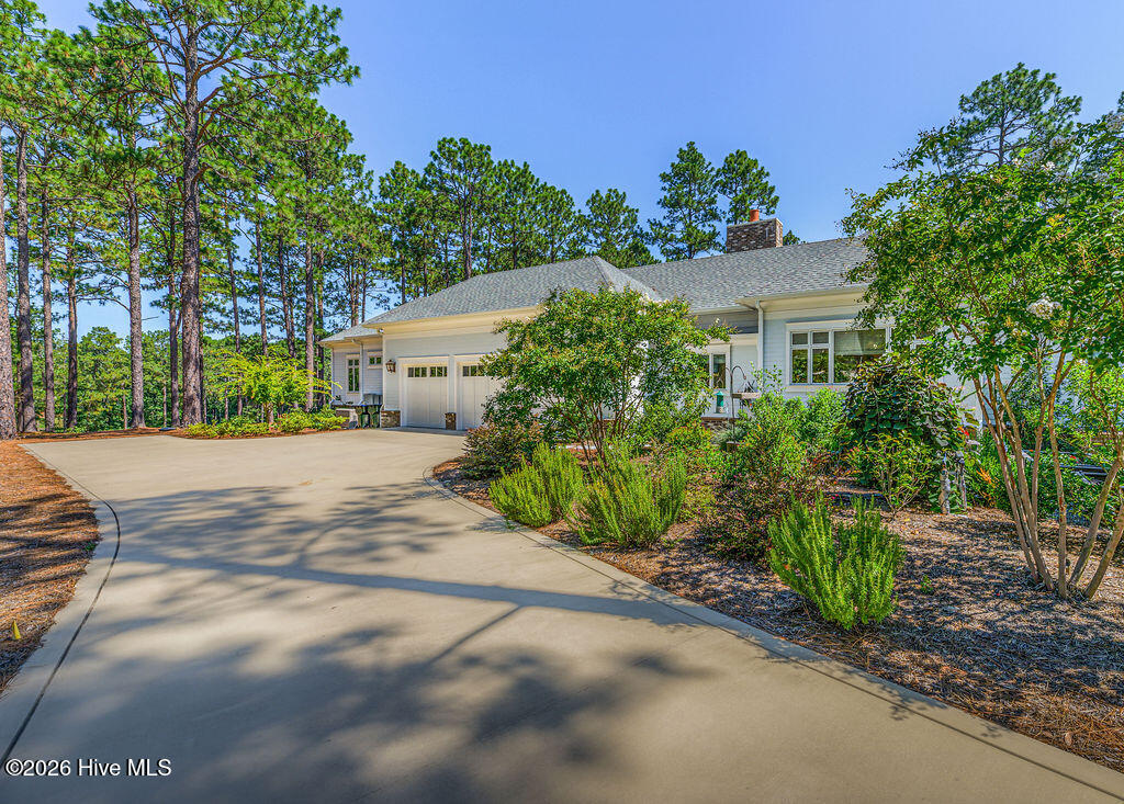 124 Chesterfield Drive Property Photo 47