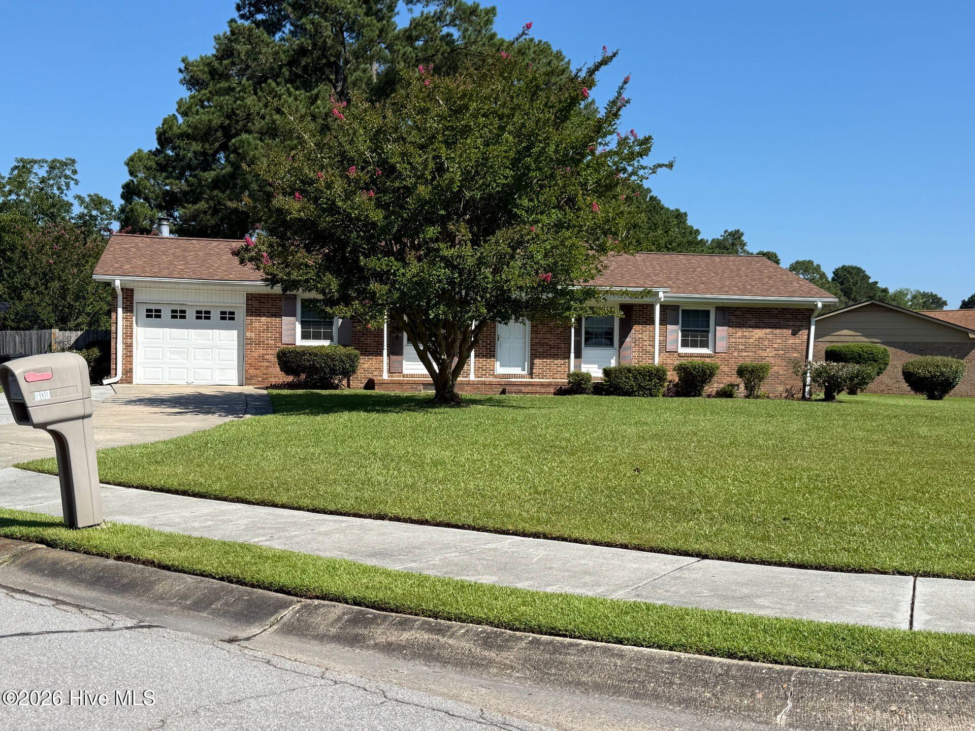 403 Thomas Drive Property Photo 1