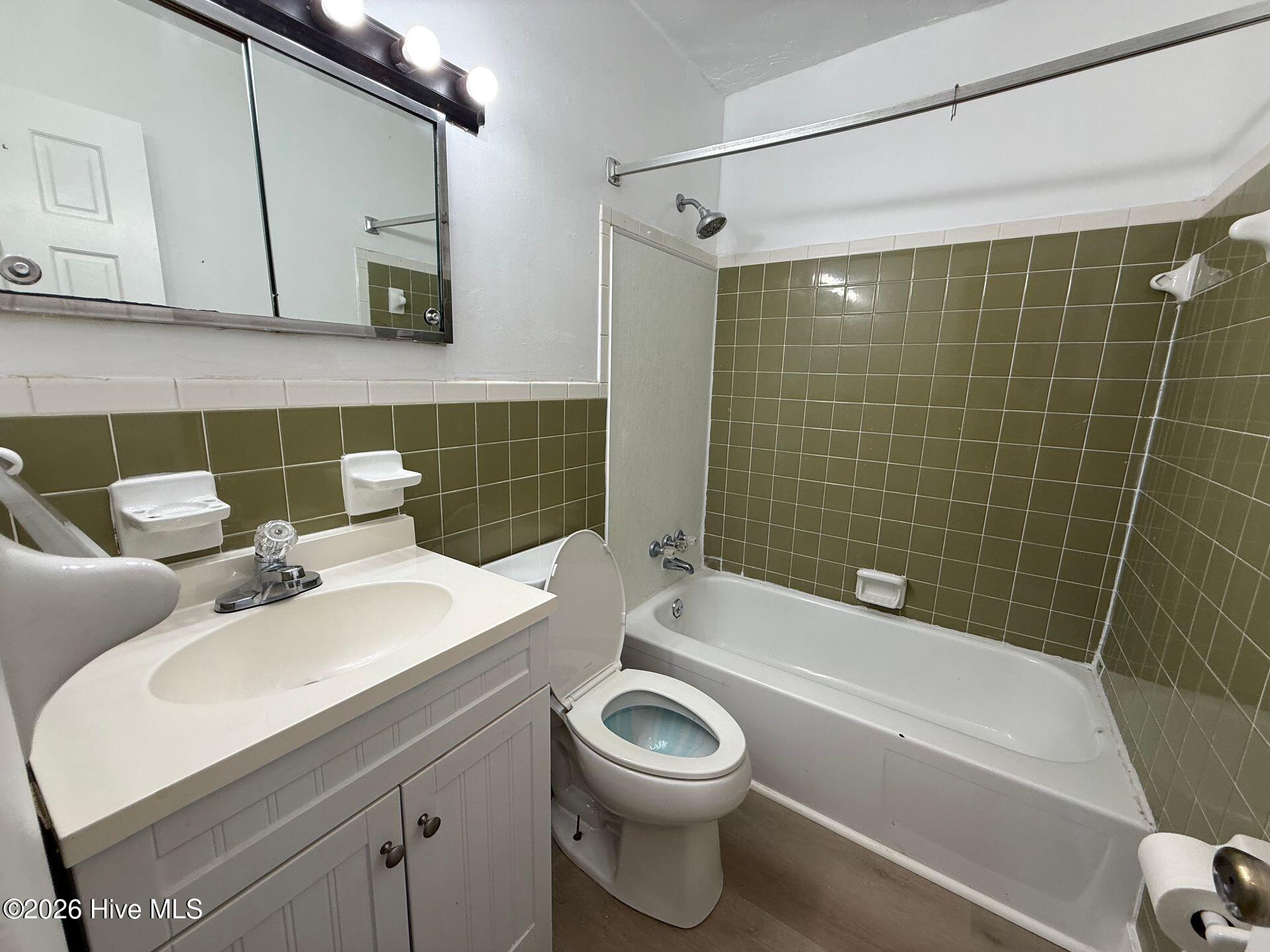 403 Thomas Drive Property Photo 10