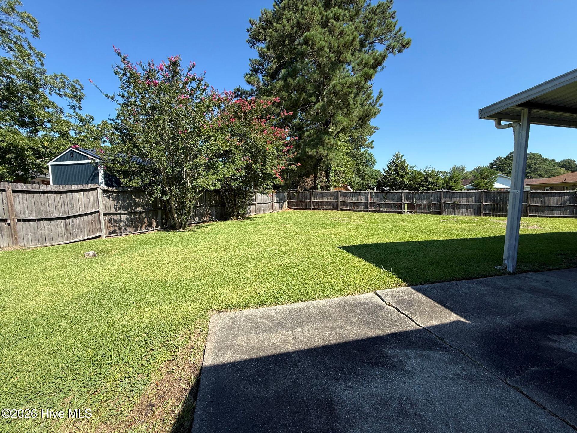 403 Thomas Drive Property Photo 13