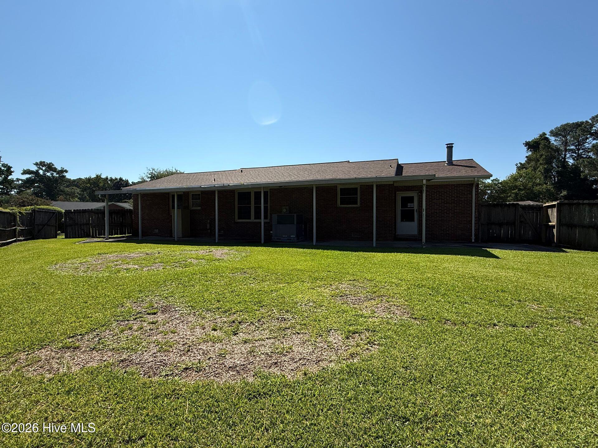 403 Thomas Drive Property Photo 14