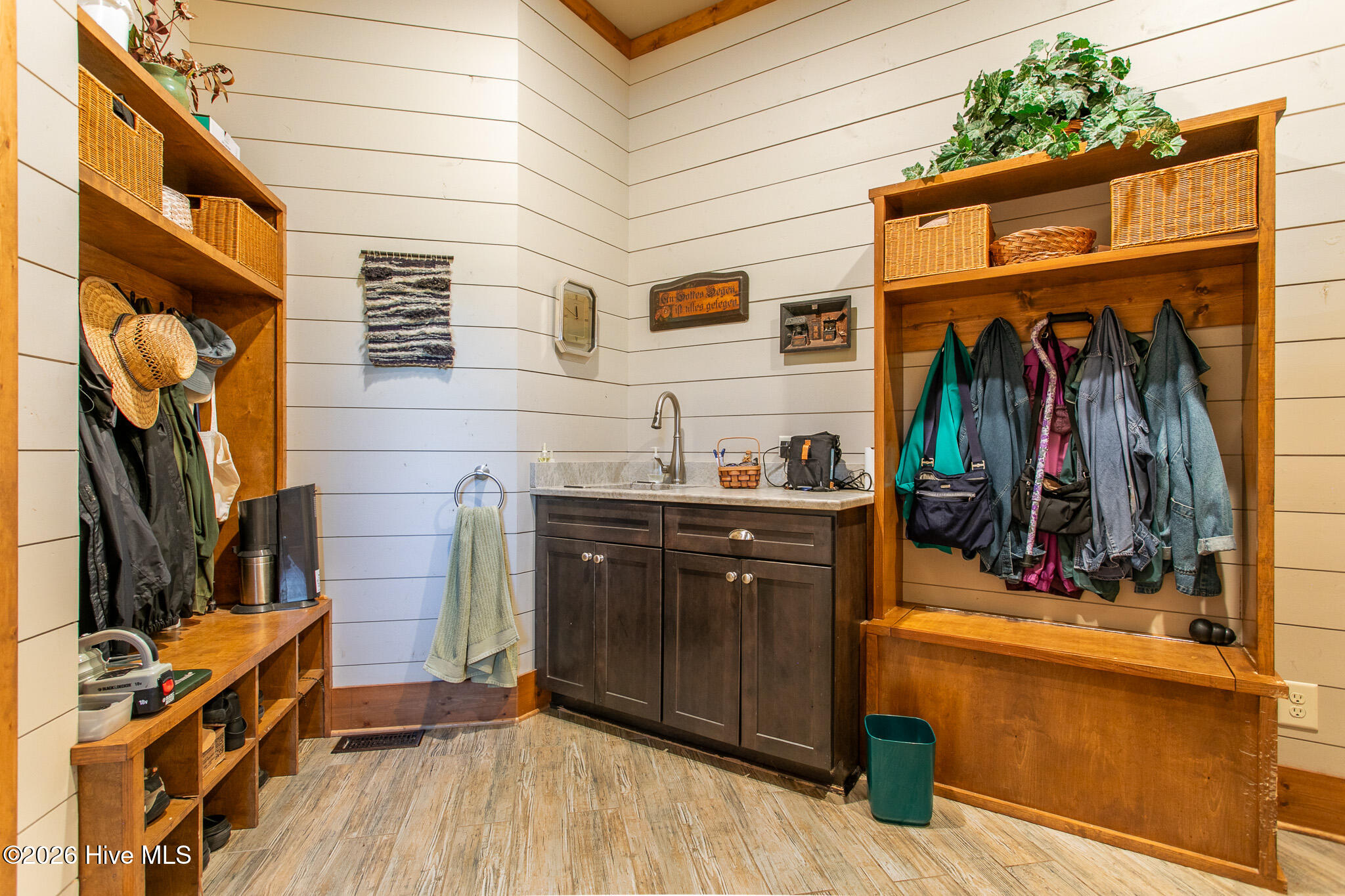 114 Robert Court Property Photo 49