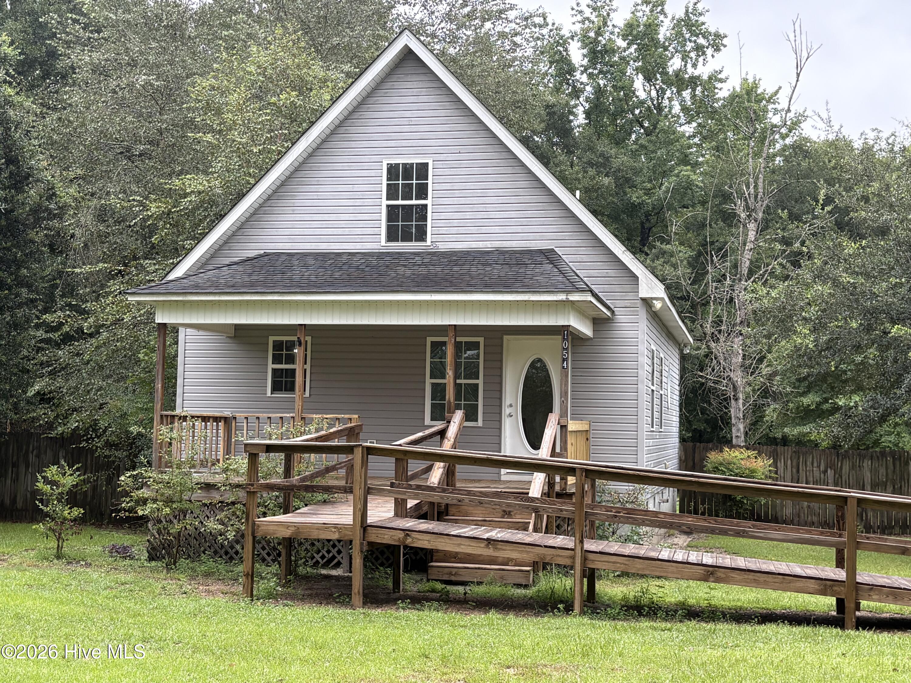 1054 Whitehall Road Property Photo 2