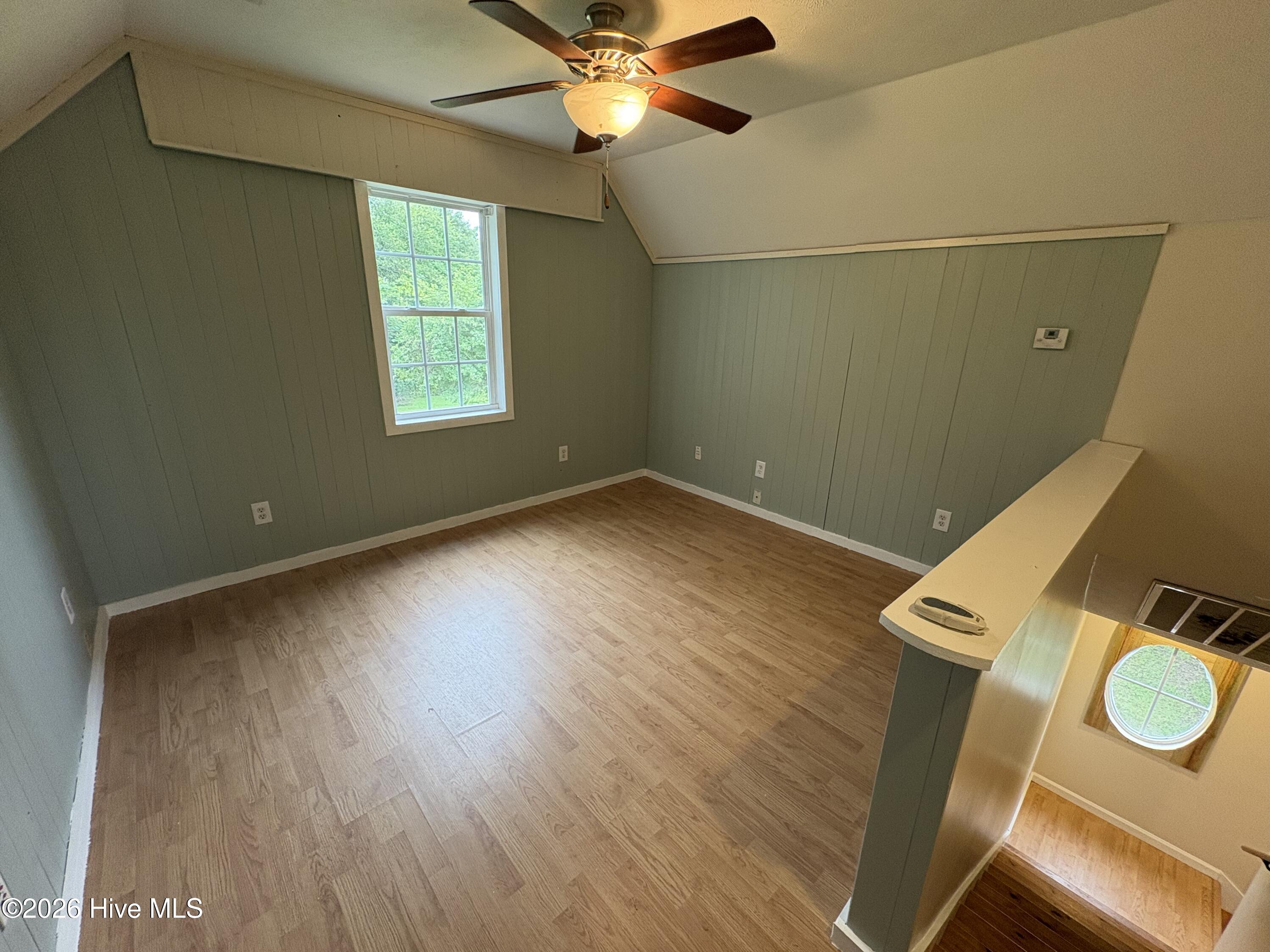 1054 Whitehall Road Property Photo 9