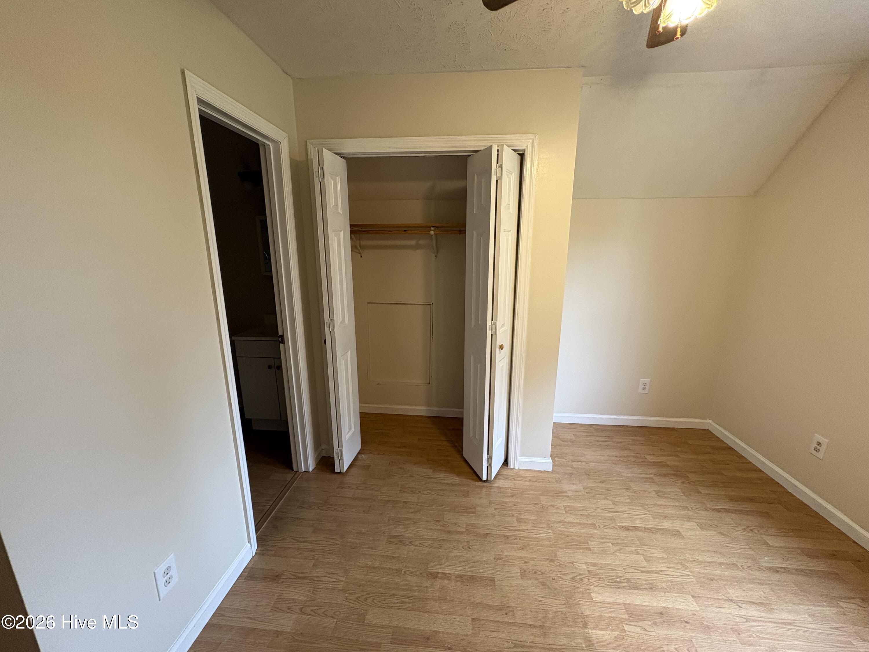 1054 Whitehall Road Property Photo 11