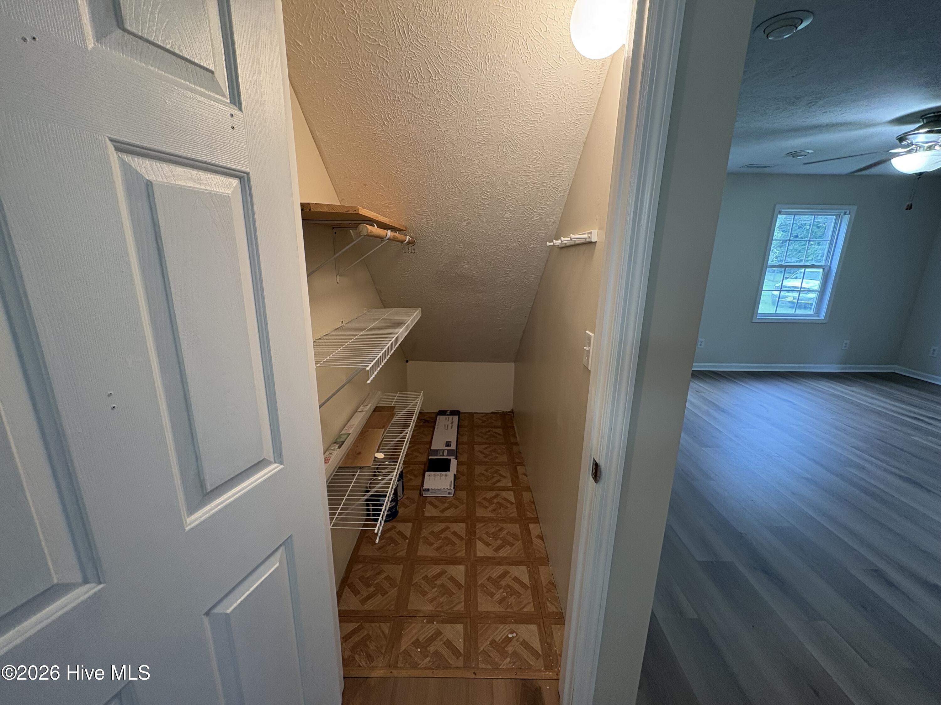 1054 Whitehall Road Property Photo 19