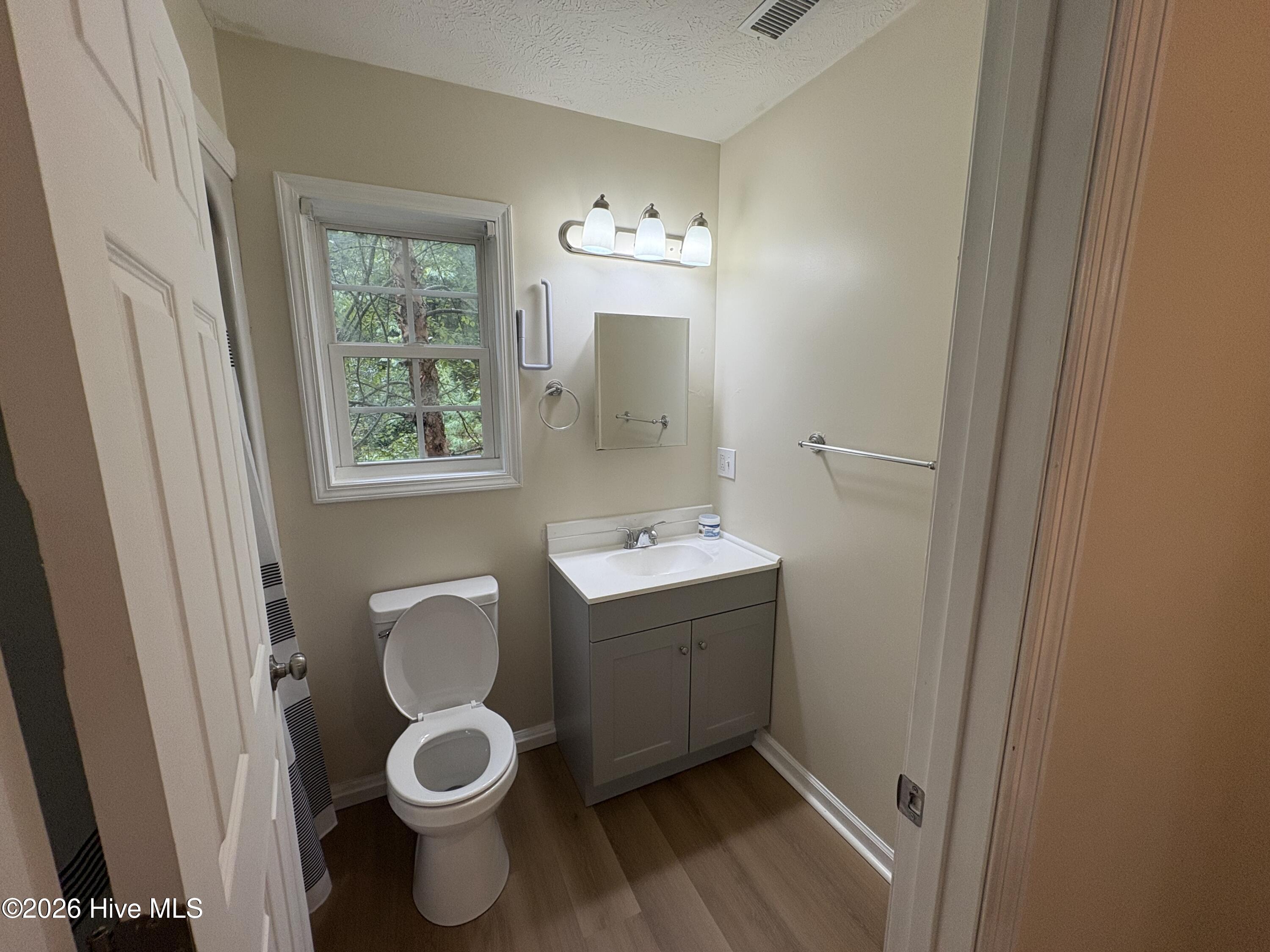 1054 Whitehall Road Property Photo 21