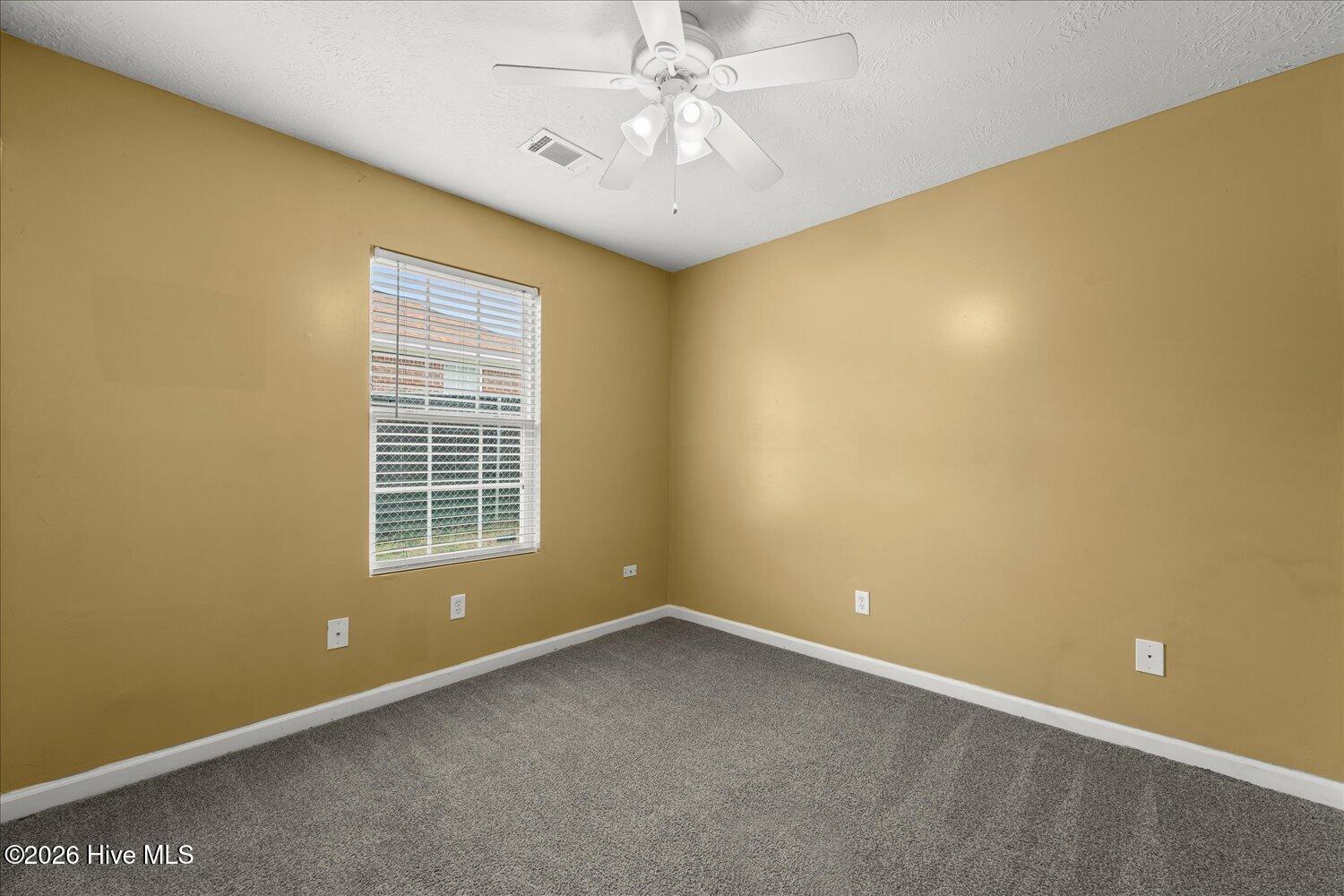 1748 Tamarind Way Property Photo 16