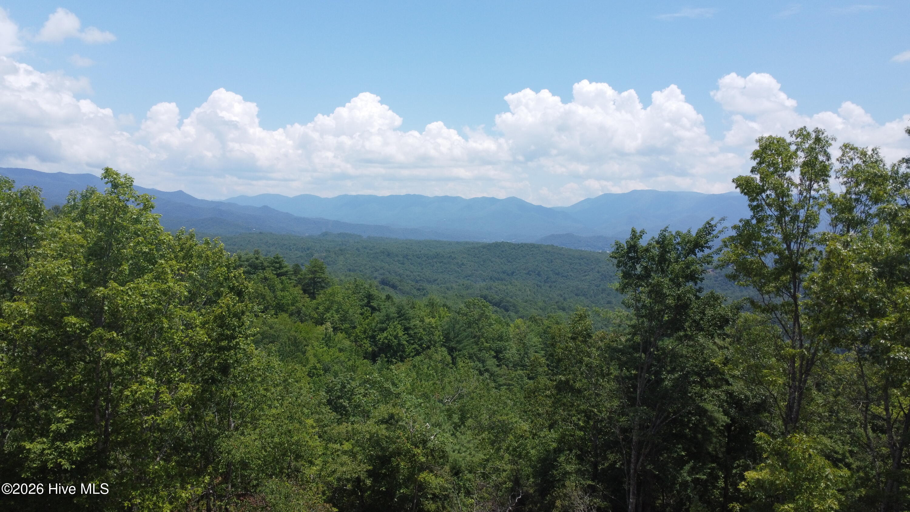 760 Cliff Top Trail Property Photo 9