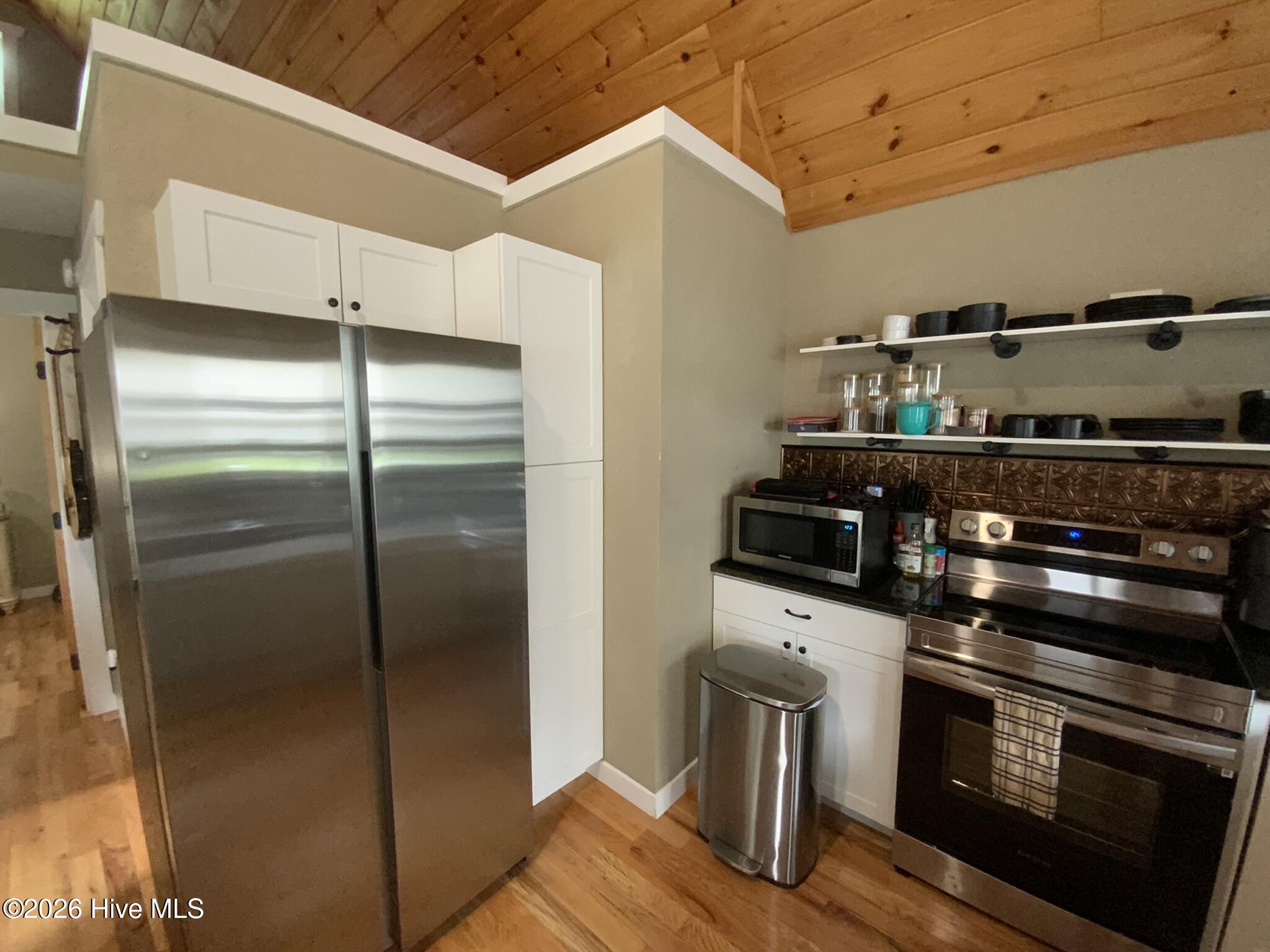 131 Lazy Bear Trail Property Photo 7