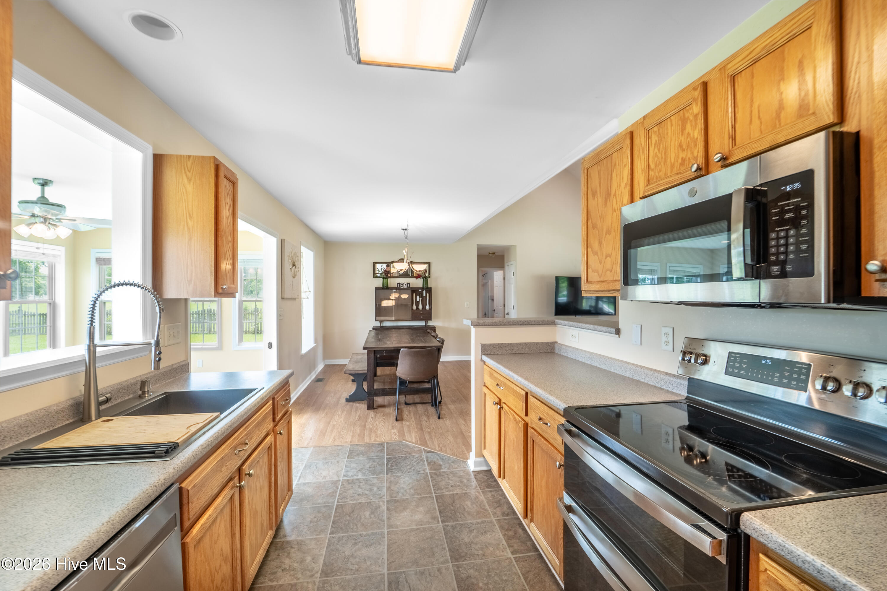 218 Oakmont Drive Property Photo 10