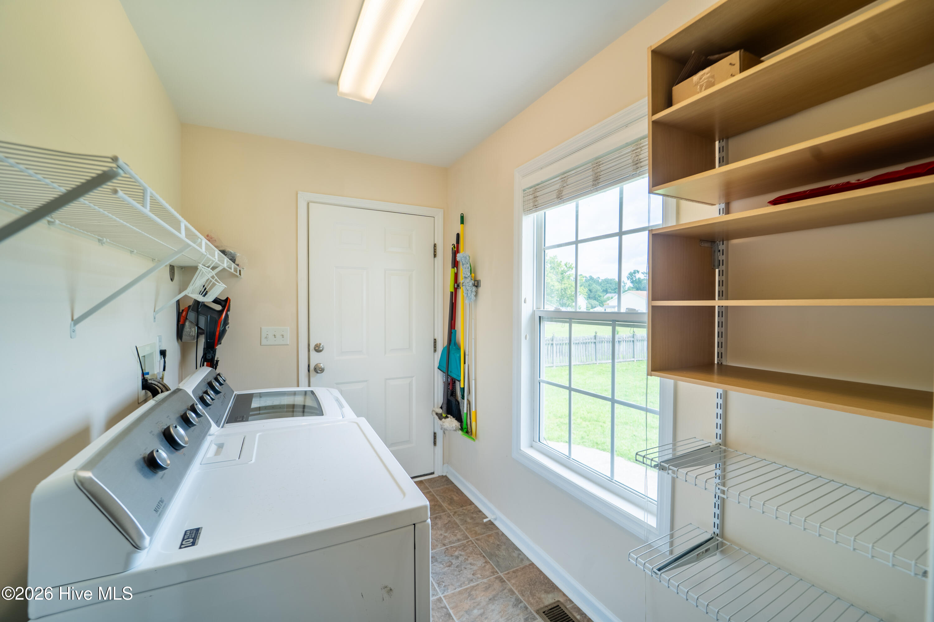 218 Oakmont Drive Property Photo 22