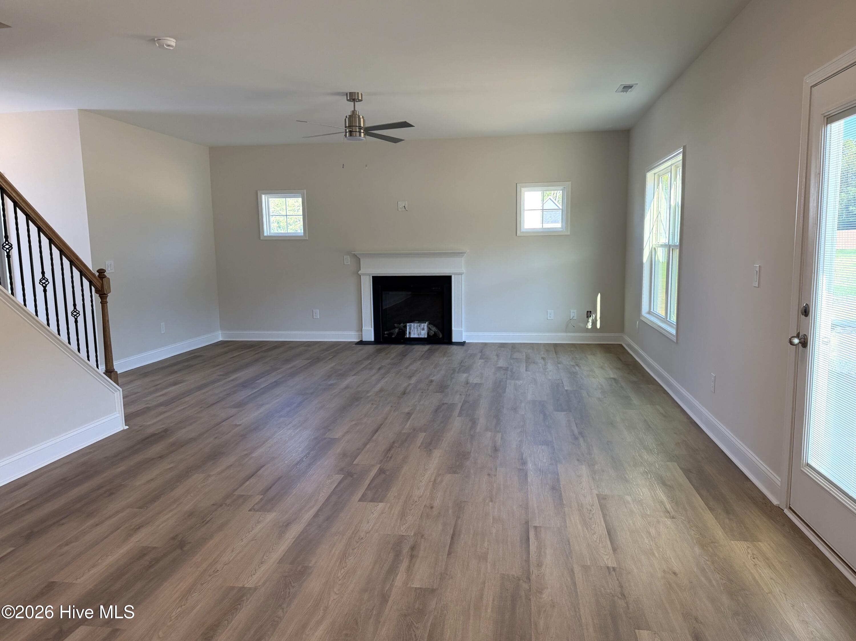 347 Thorntons Creek Drive Property Photo 3