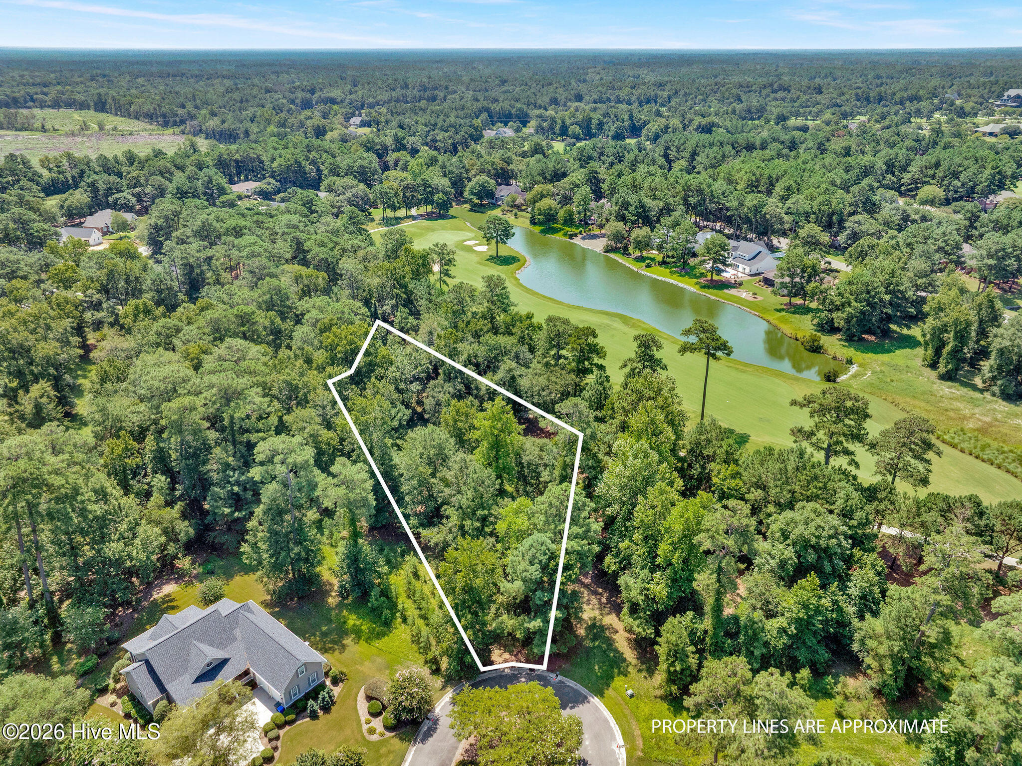 202 537 Firefly Drive Property Photo 2