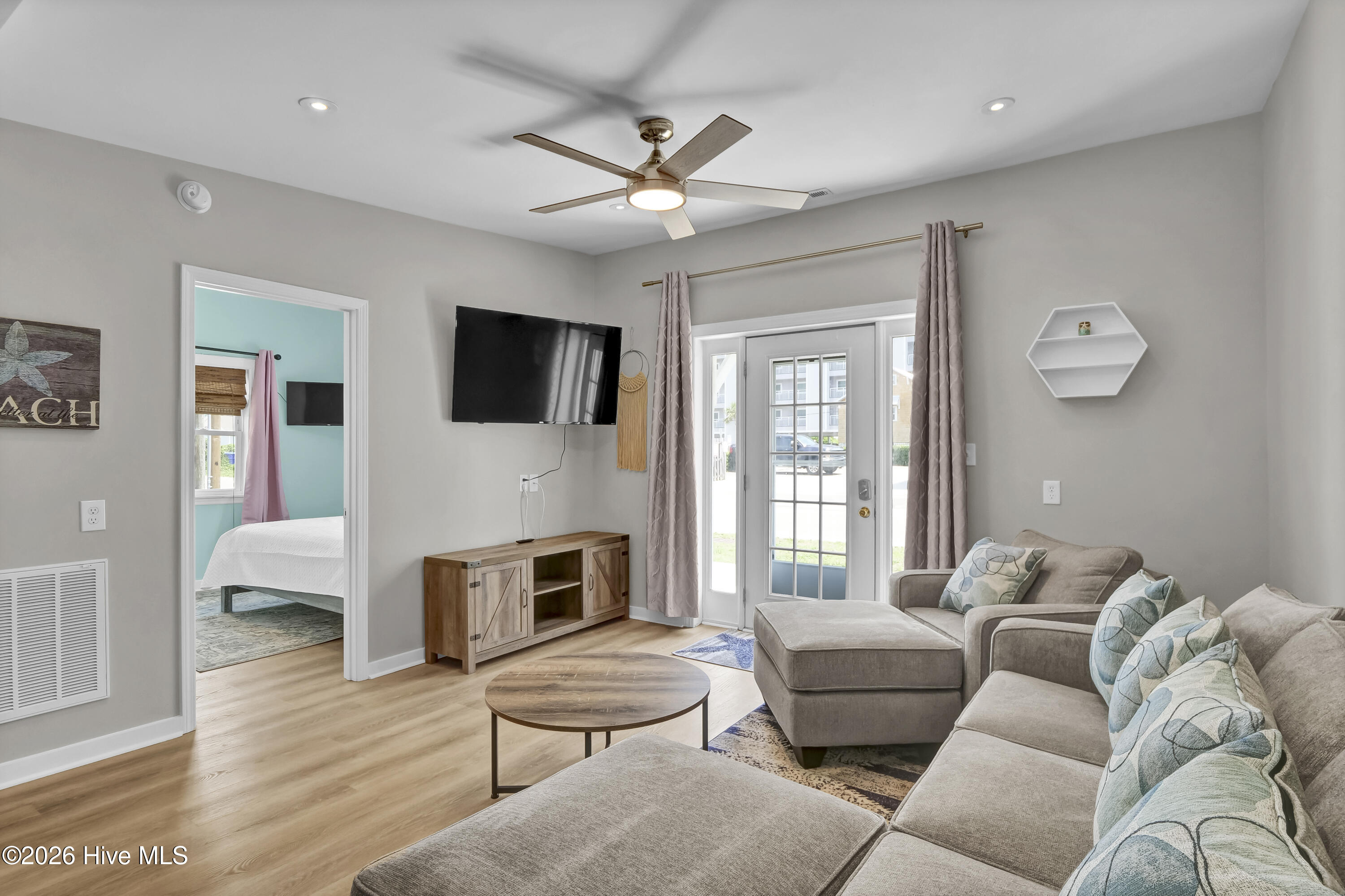 208 Woody Hewett Avenue Unit A Property Photo 17