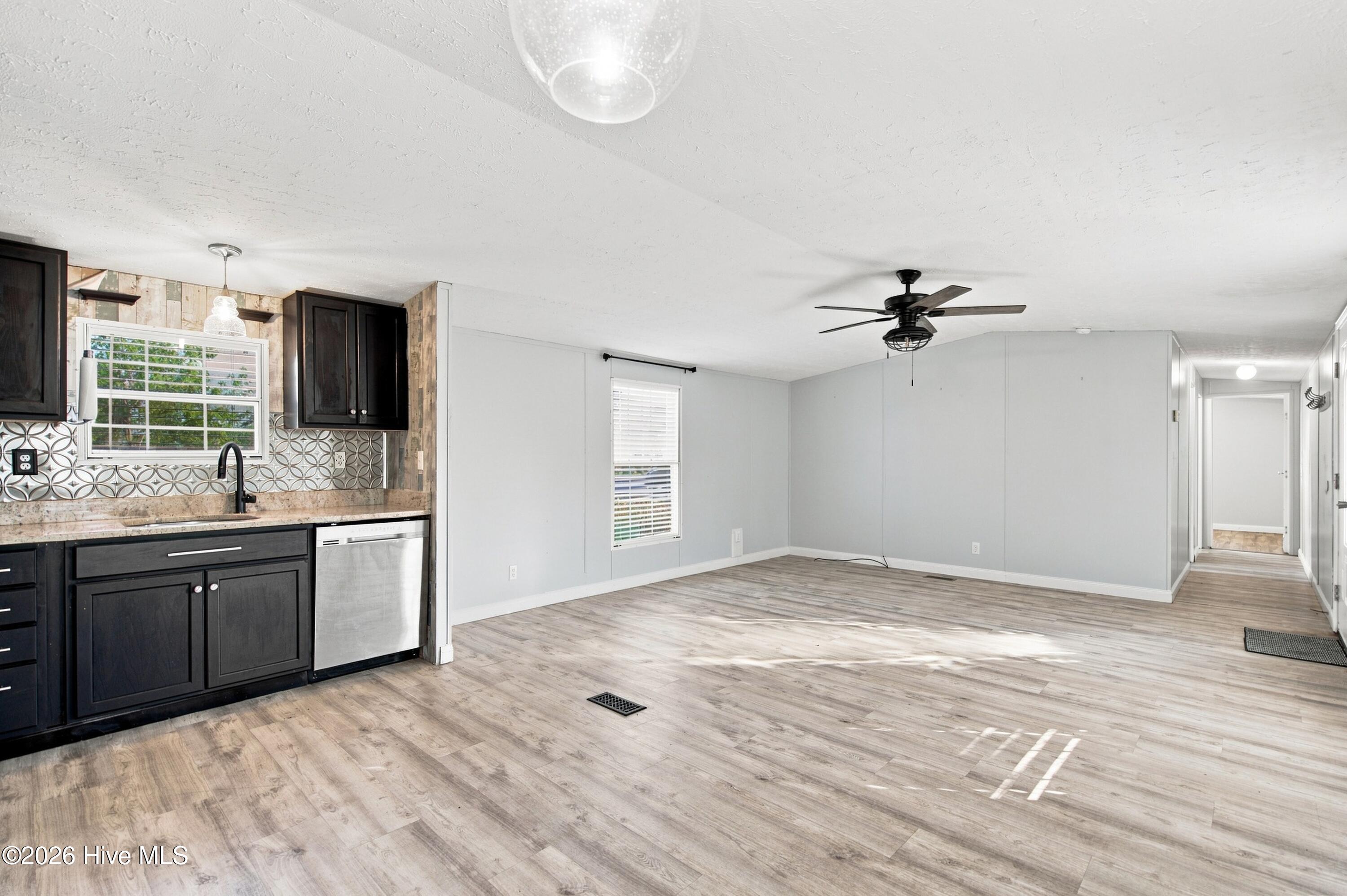 6110 Gordon Road Property Photo 8