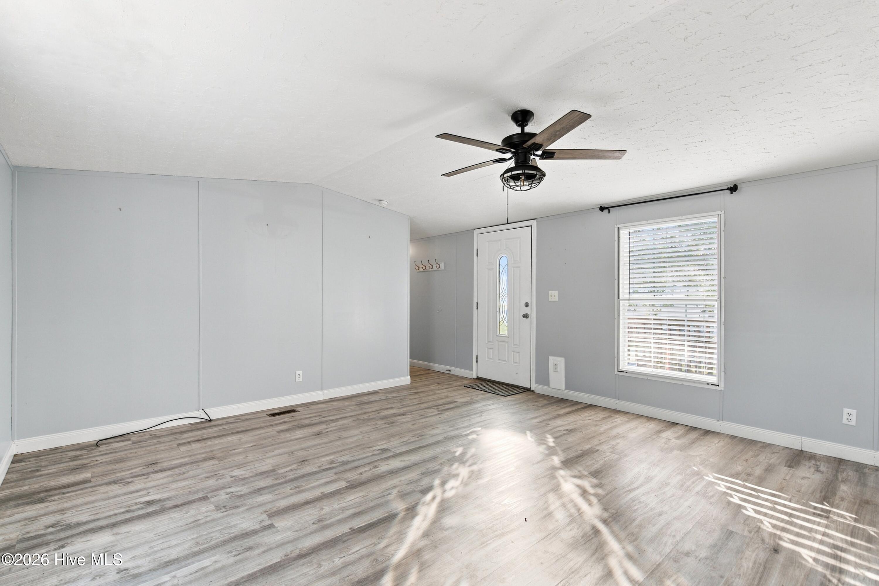 6110 Gordon Road Property Photo 9