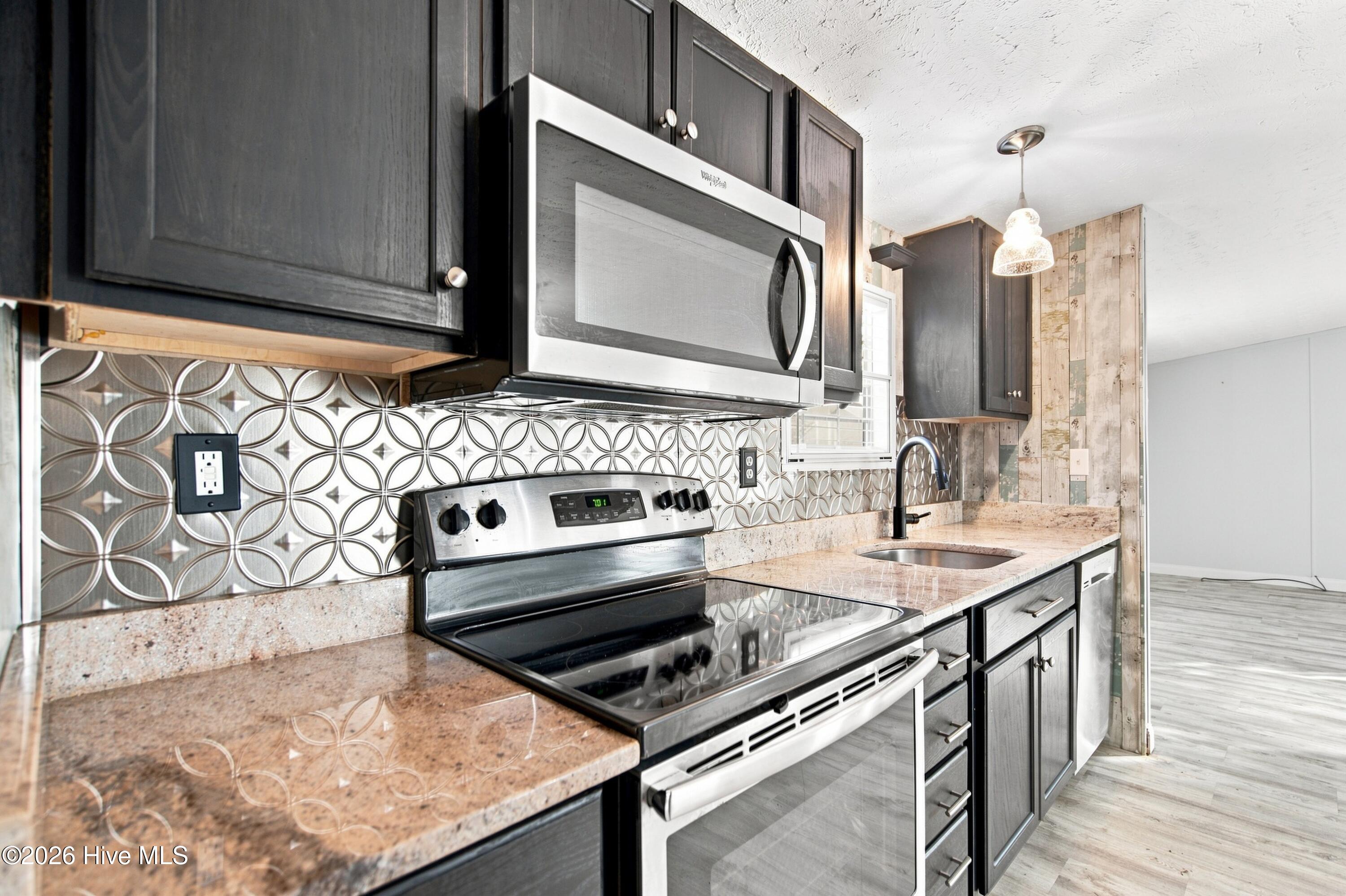 6110 Gordon Road Property Photo 16