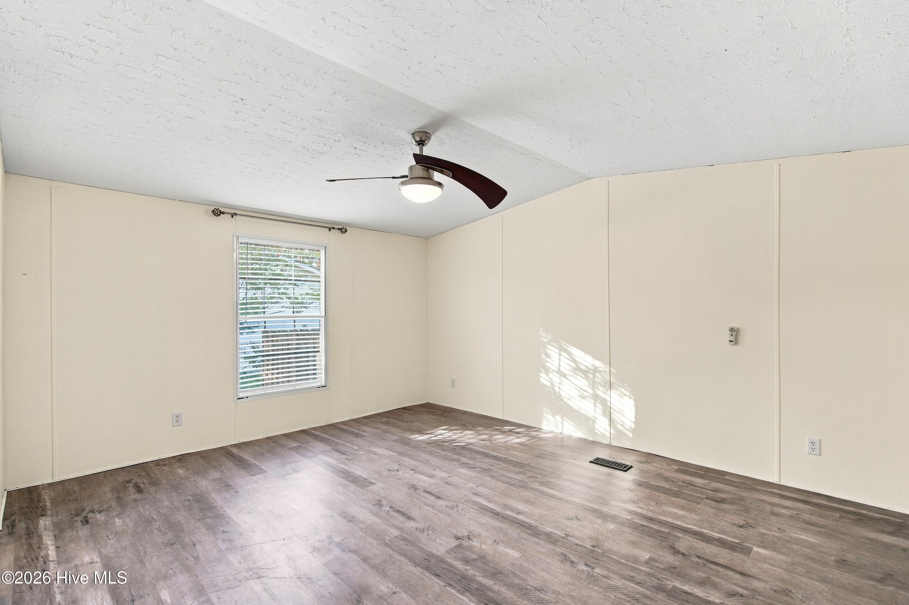 6110 Gordon Road Property Photo 18