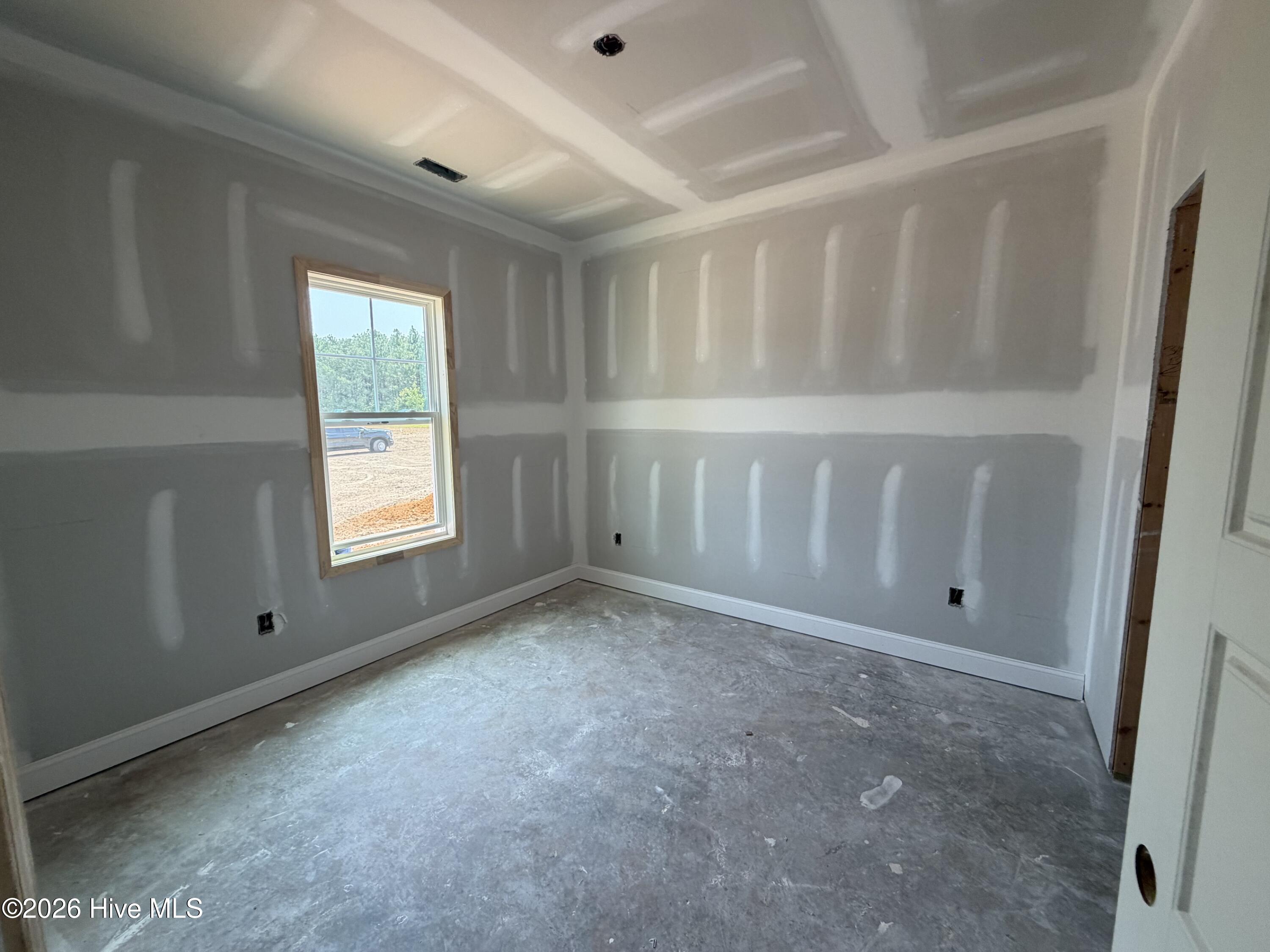 365 Thorntons Creek Drive Property Photo 6