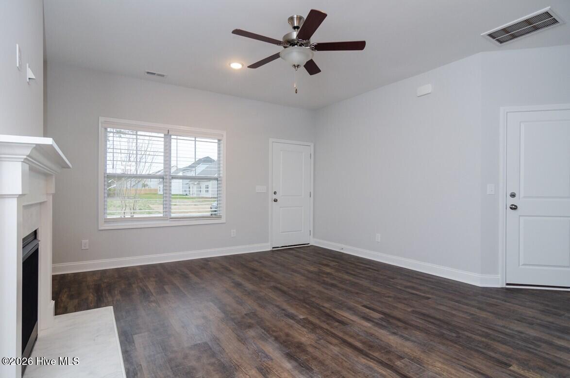 1575 Grey Cliff Property Photo 3