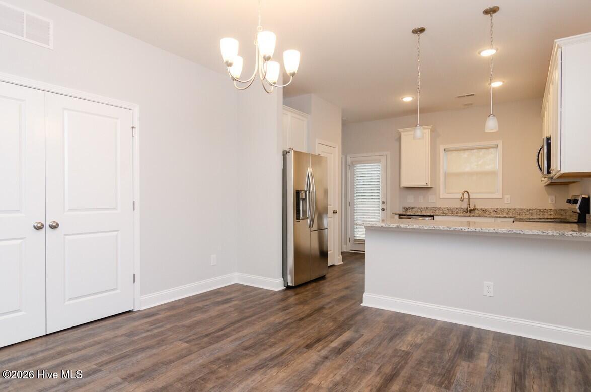 1575 Grey Cliff Property Photo 5