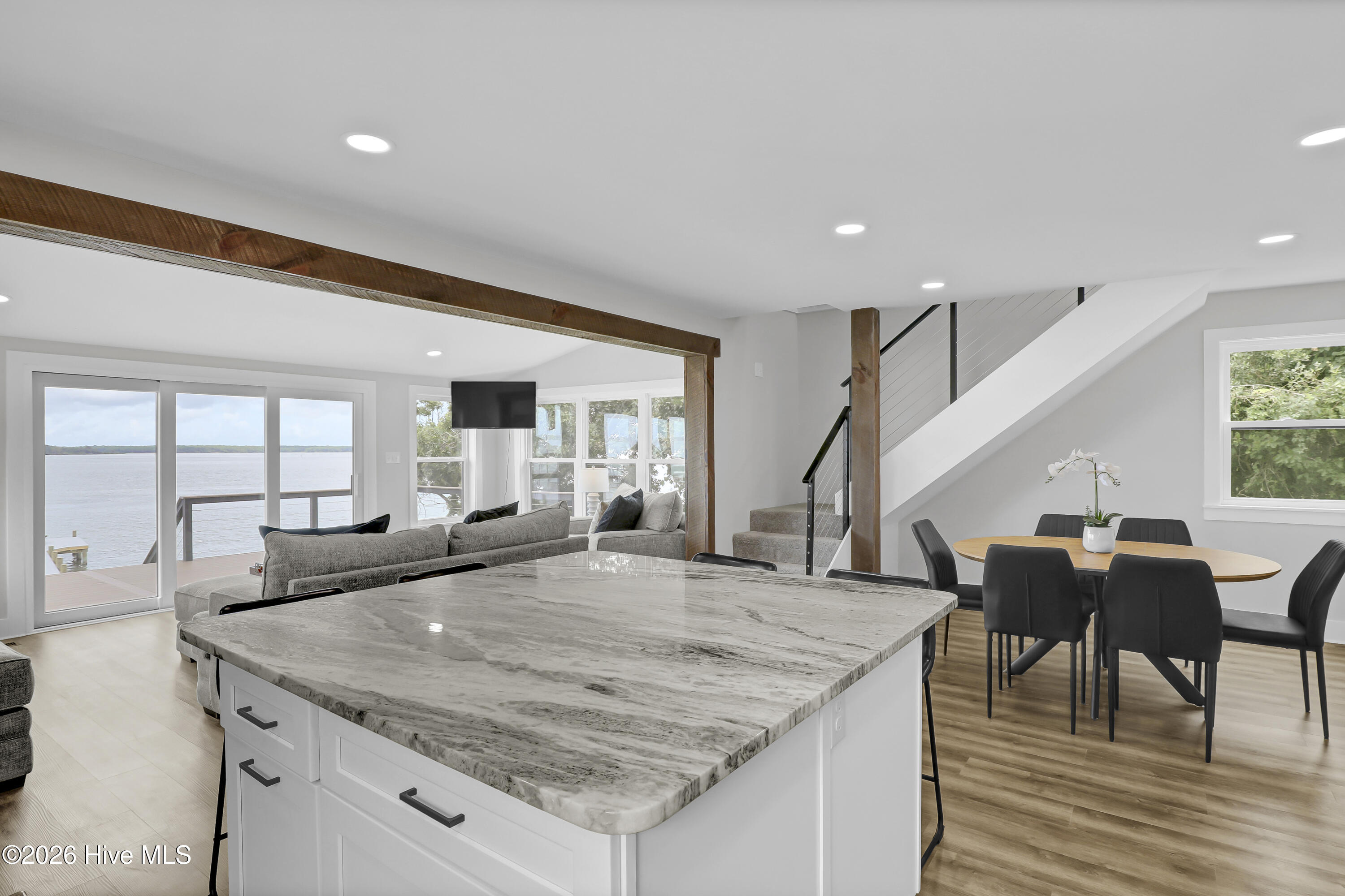237 Riverside Drive Property Photo 10