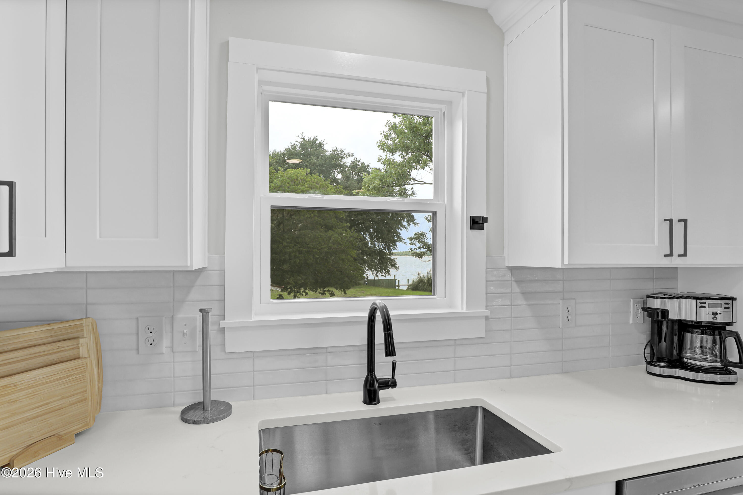 237 Riverside Drive Property Photo 11