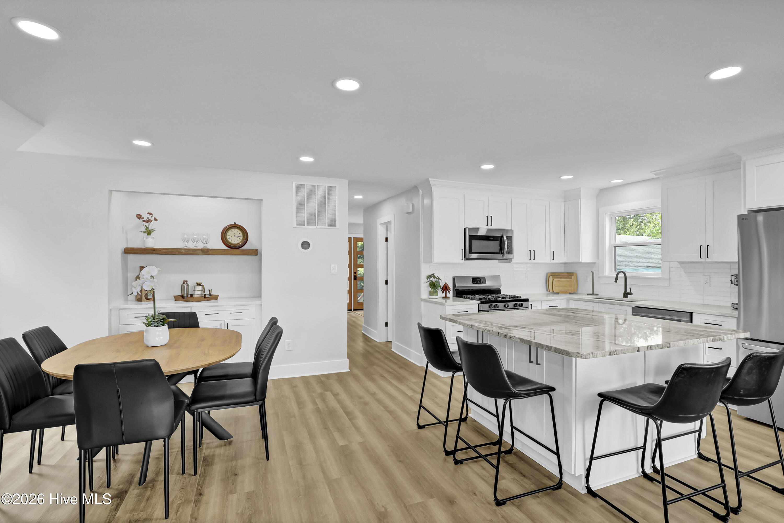 237 Riverside Drive Property Photo 14