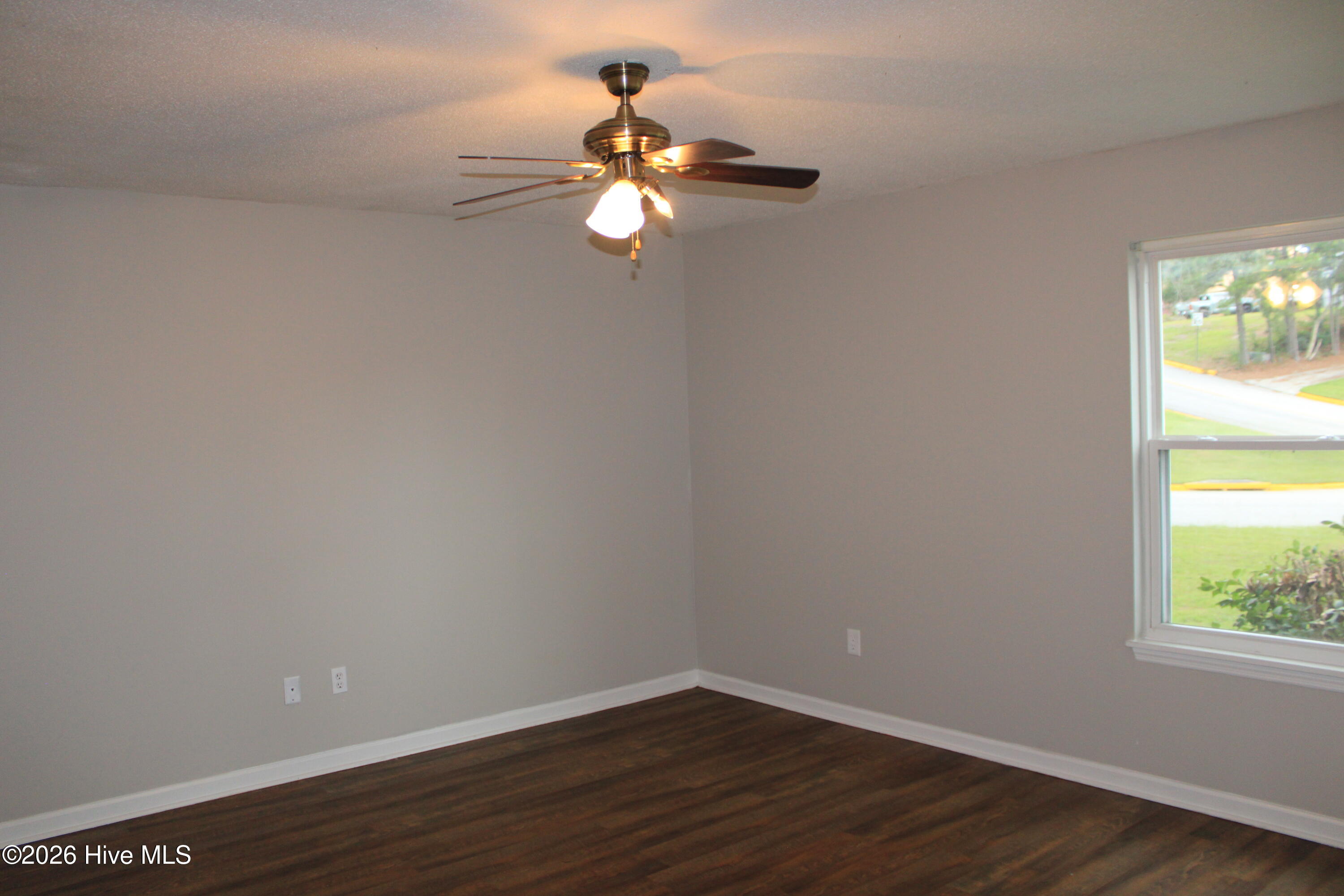3726 Crest Drive Property Photo 5