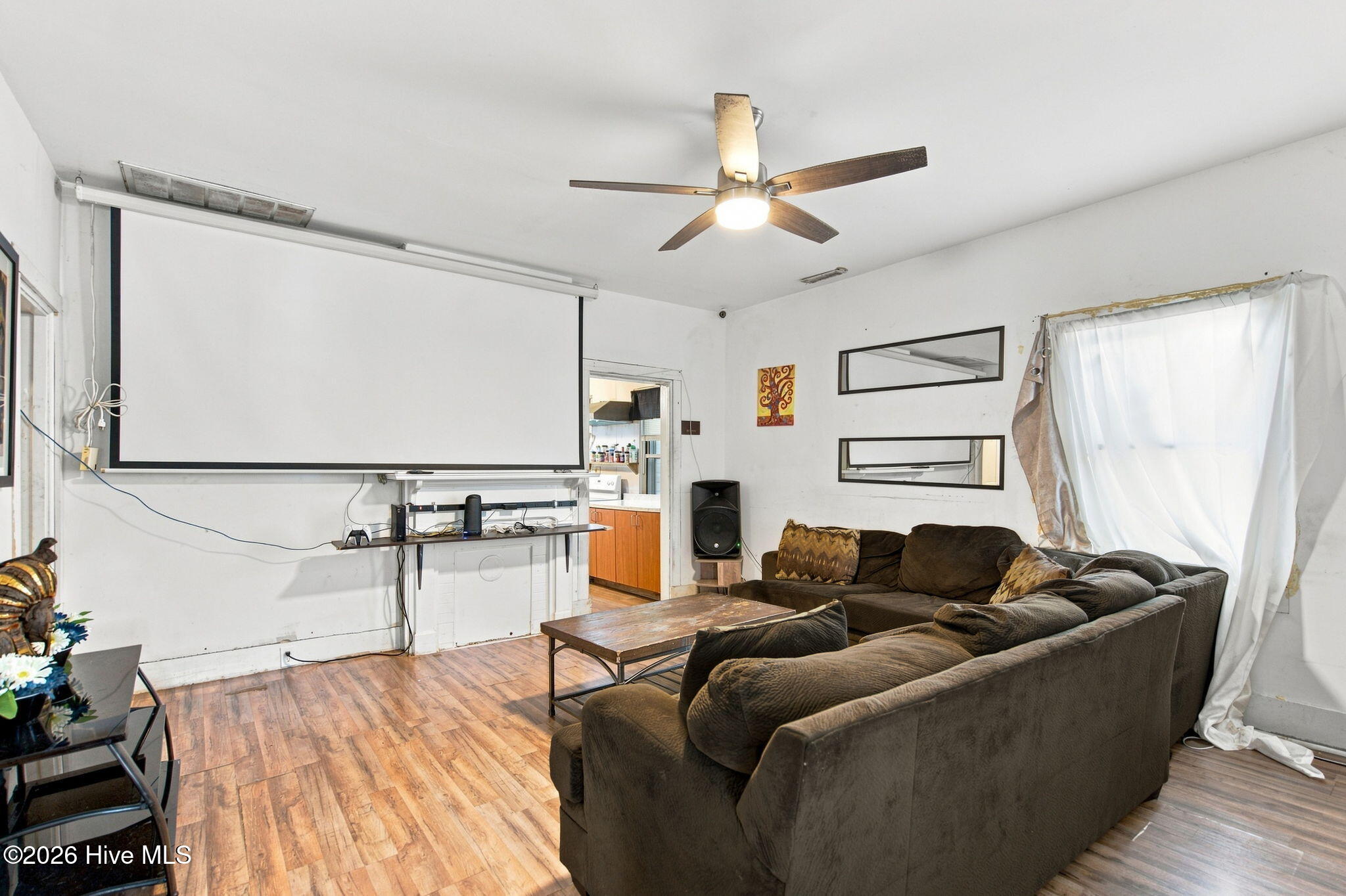 1006 S 5th Avenue Property Photo 10