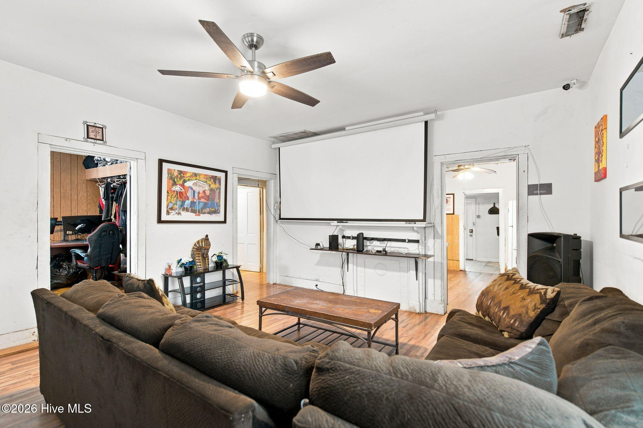 1006 S 5th Avenue Property Photo 11