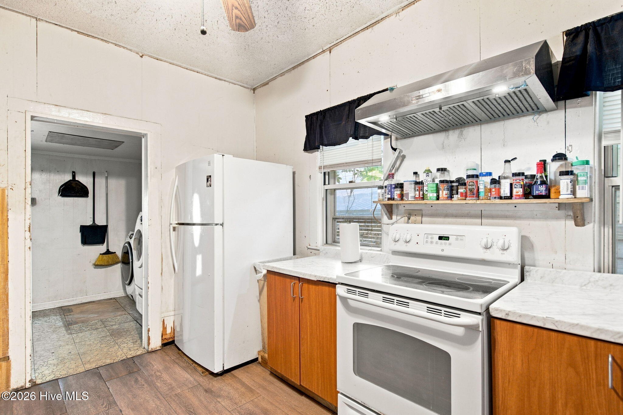 1006 S 5th Avenue Property Photo 14