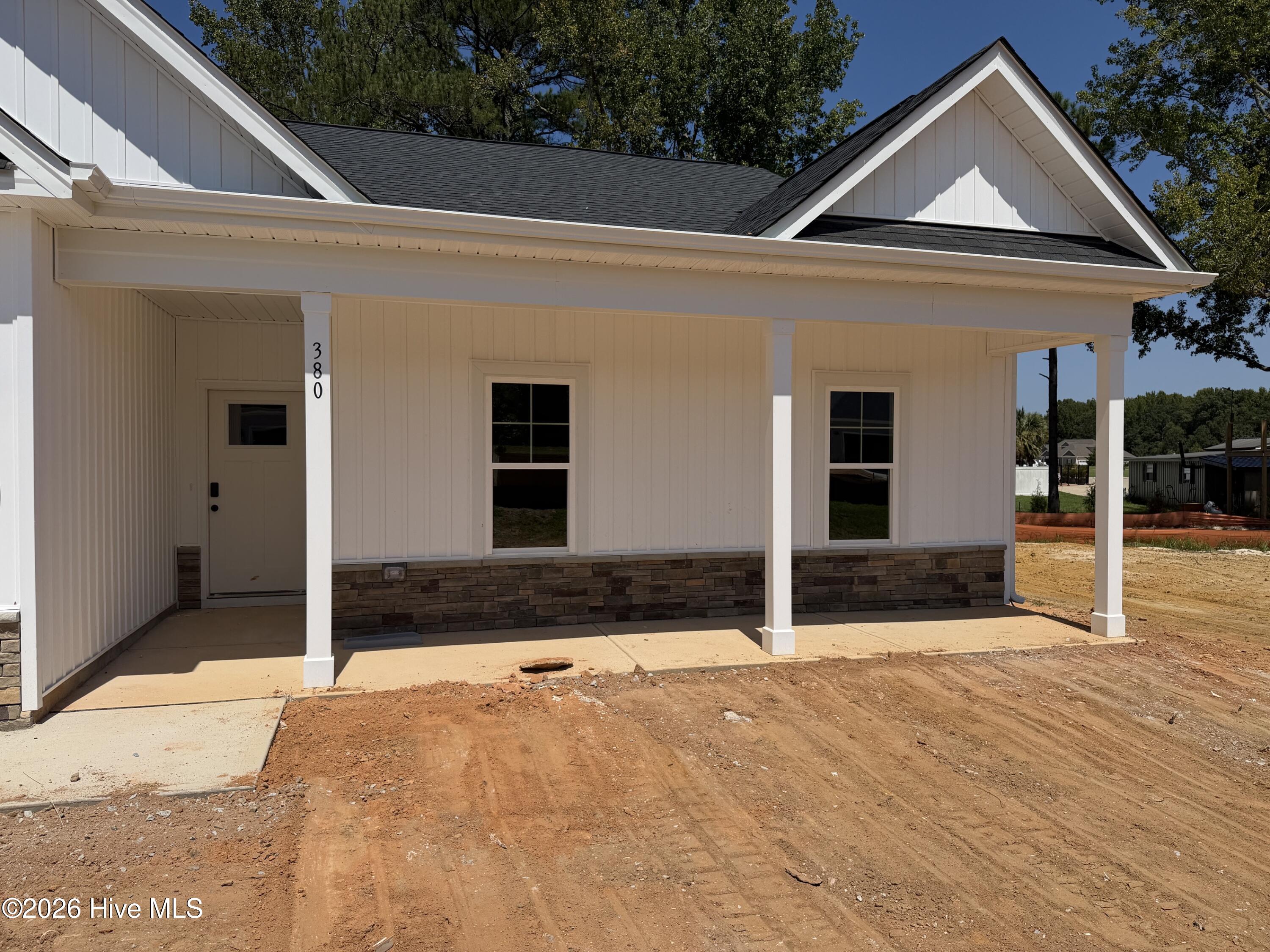 380 Thorntons Creek Drive Property Photo 2