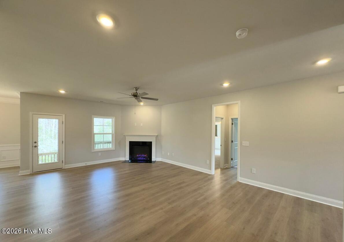 143 Firethorn Circle Property Photo 8